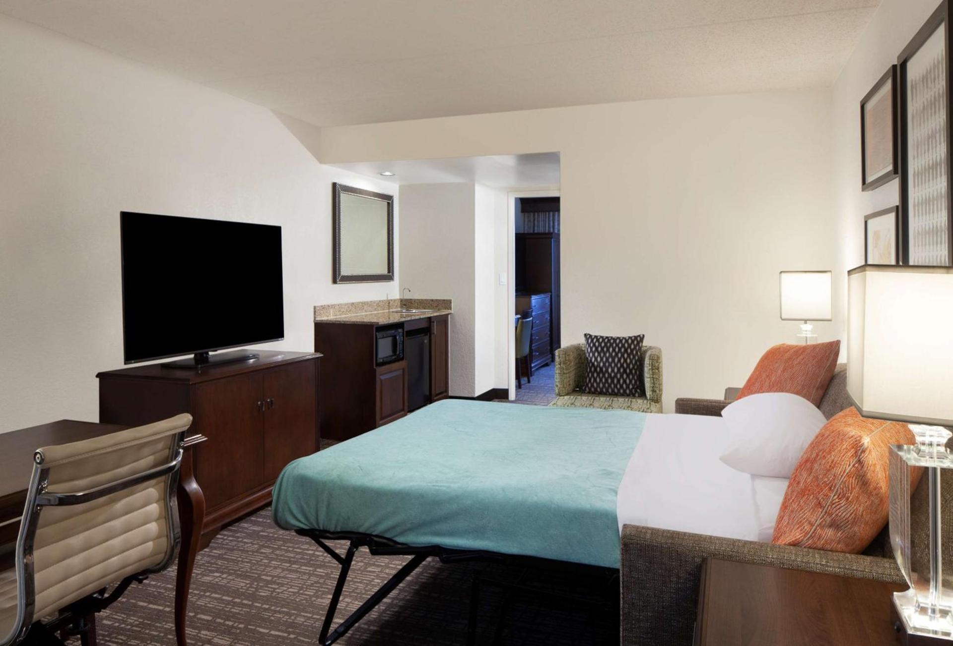 Embassy Suites by Hilton Philadelphia Airport photo 28
