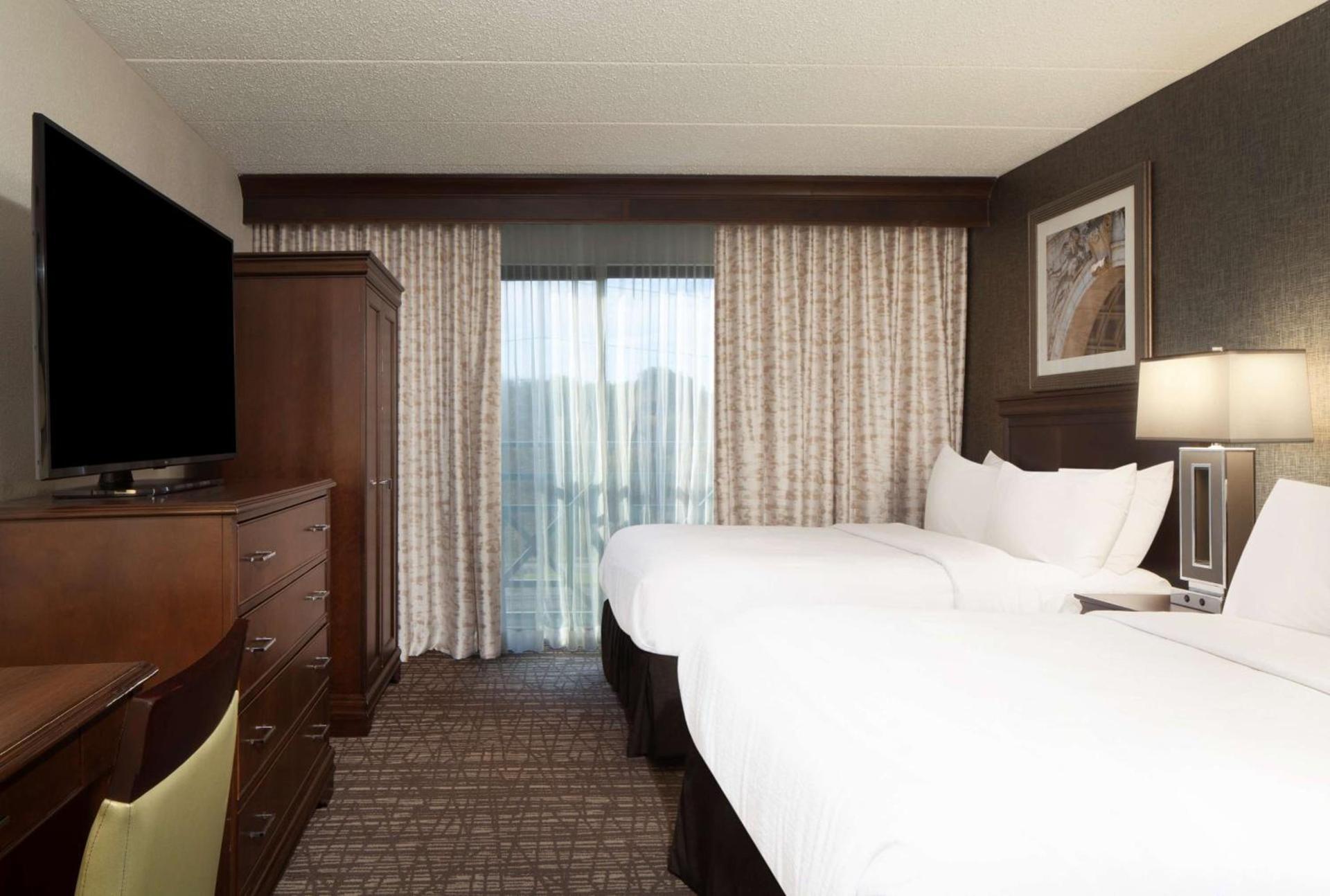 Embassy Suites by Hilton Philadelphia Airport photo 33