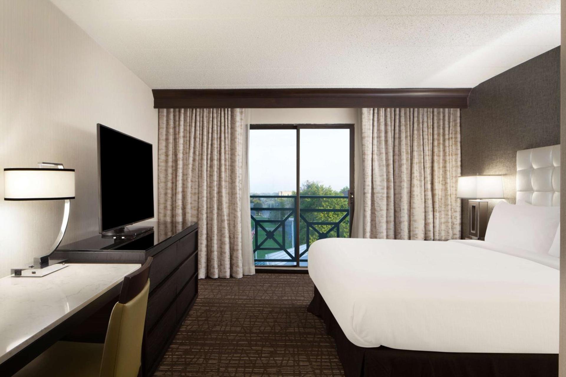 Embassy Suites by Hilton Philadelphia Airport photo 37