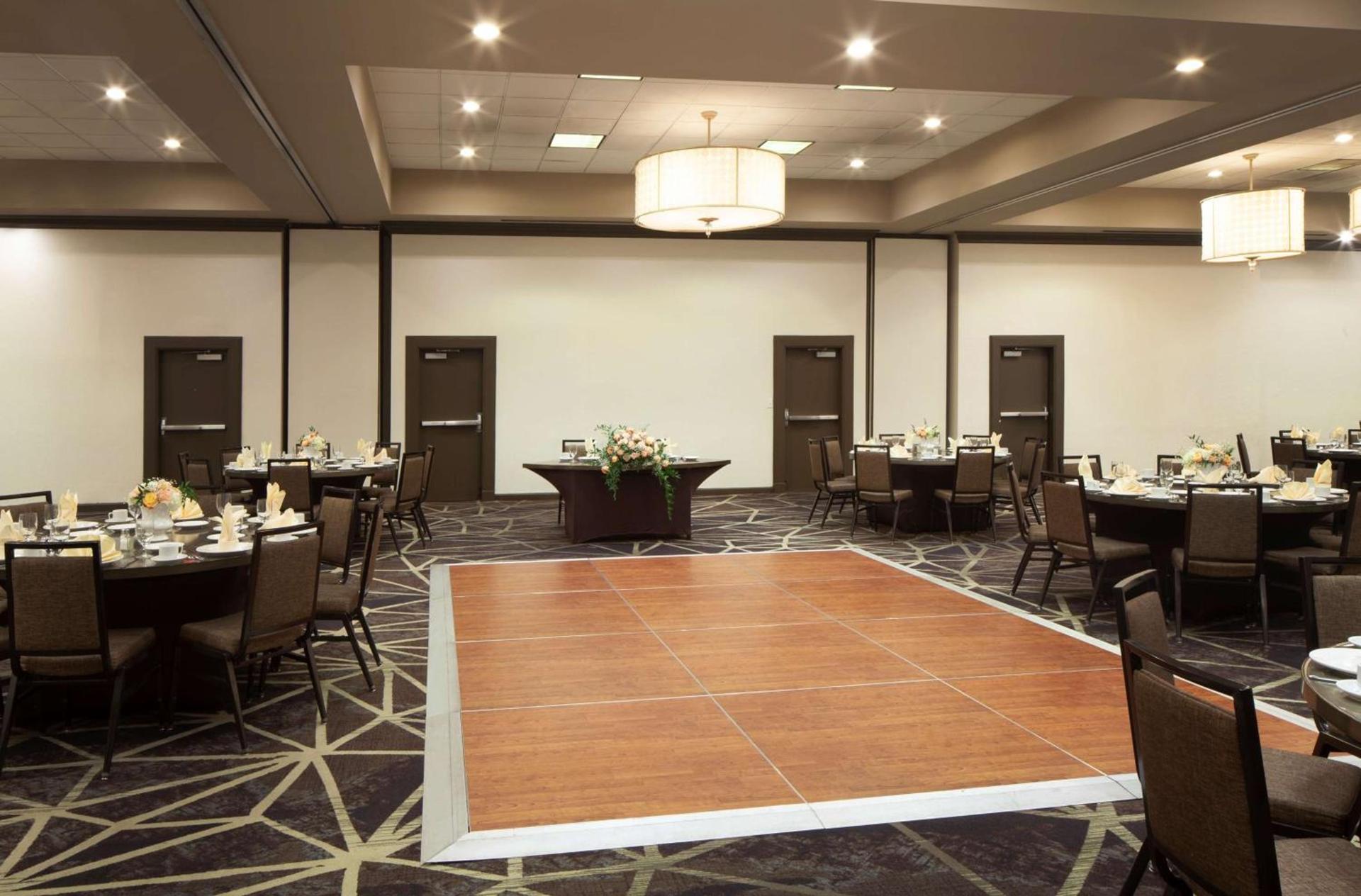 Embassy Suites by Hilton Philadelphia Airport photo 49