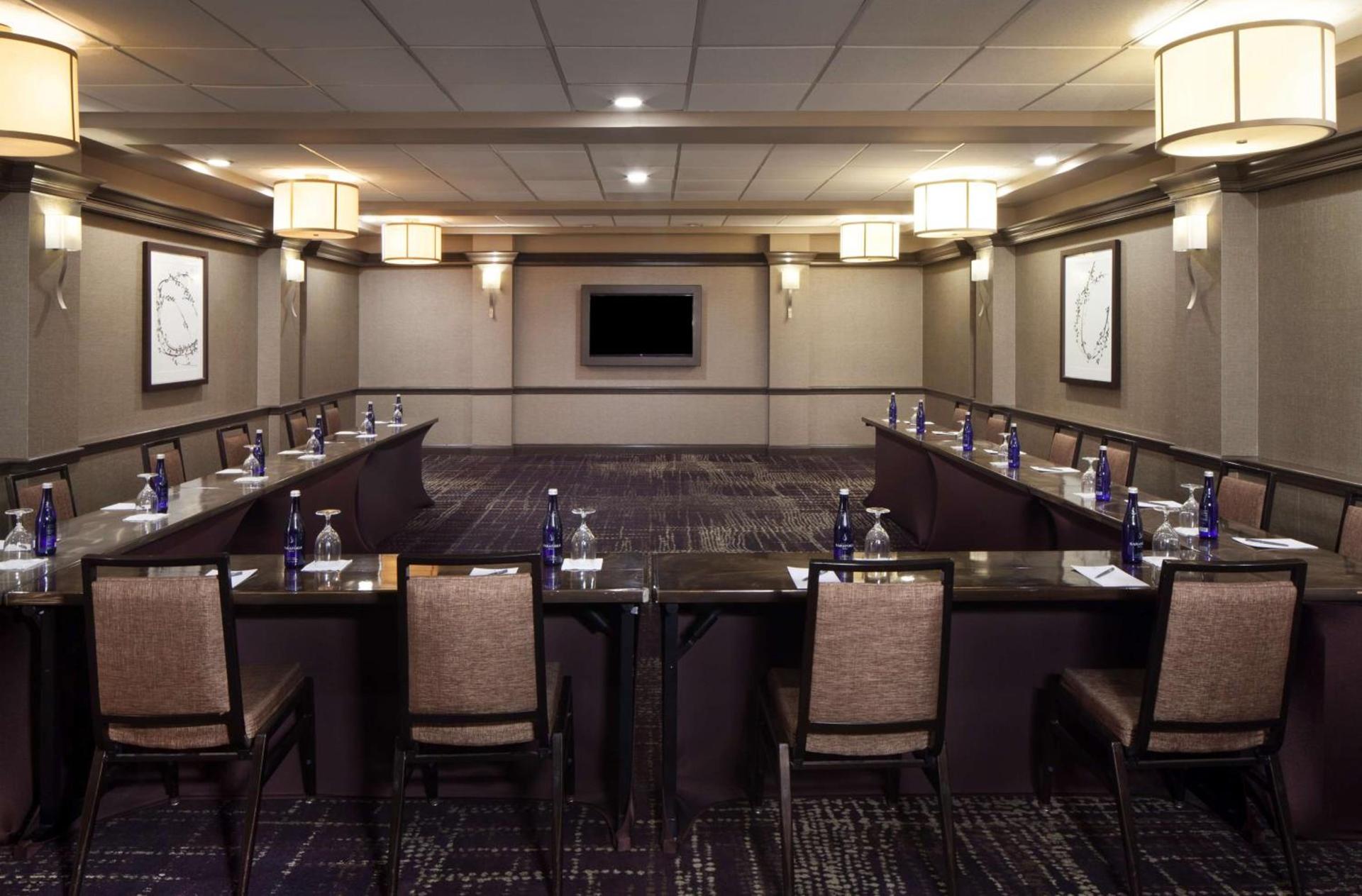 Embassy Suites by Hilton Philadelphia Airport photo 50