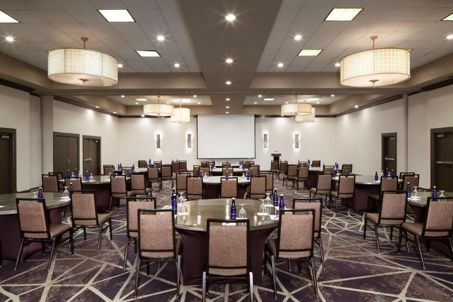 Embassy Suites by Hilton Philadelphia Airport photo 53