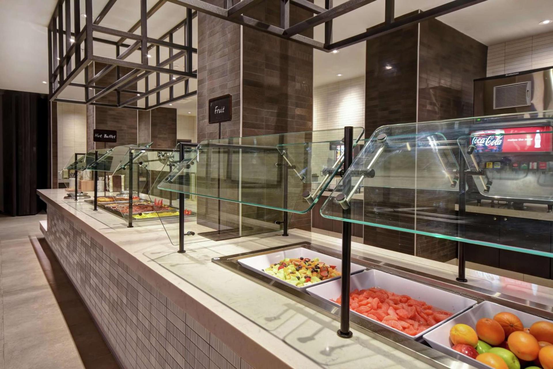 Embassy Suites by Hilton Raleigh Durham Research Triangle photo 16