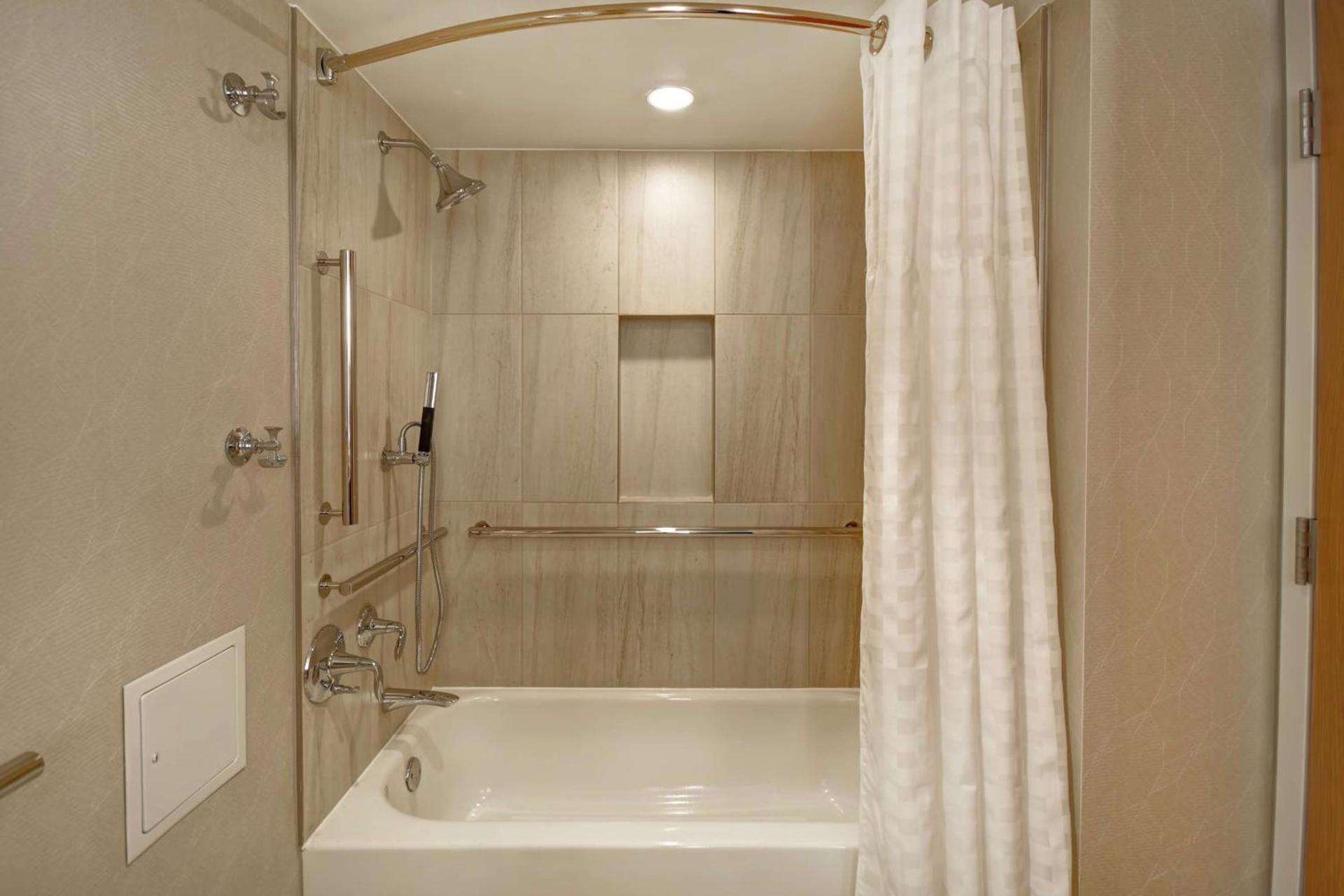 Embassy Suites by Hilton Raleigh Durham Research Triangle photo 47