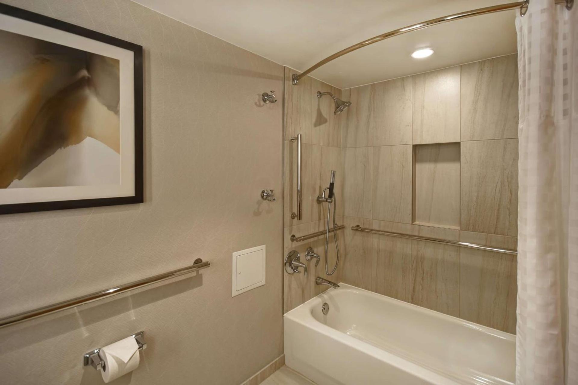 Embassy Suites by Hilton Raleigh Durham Research Triangle photo 56
