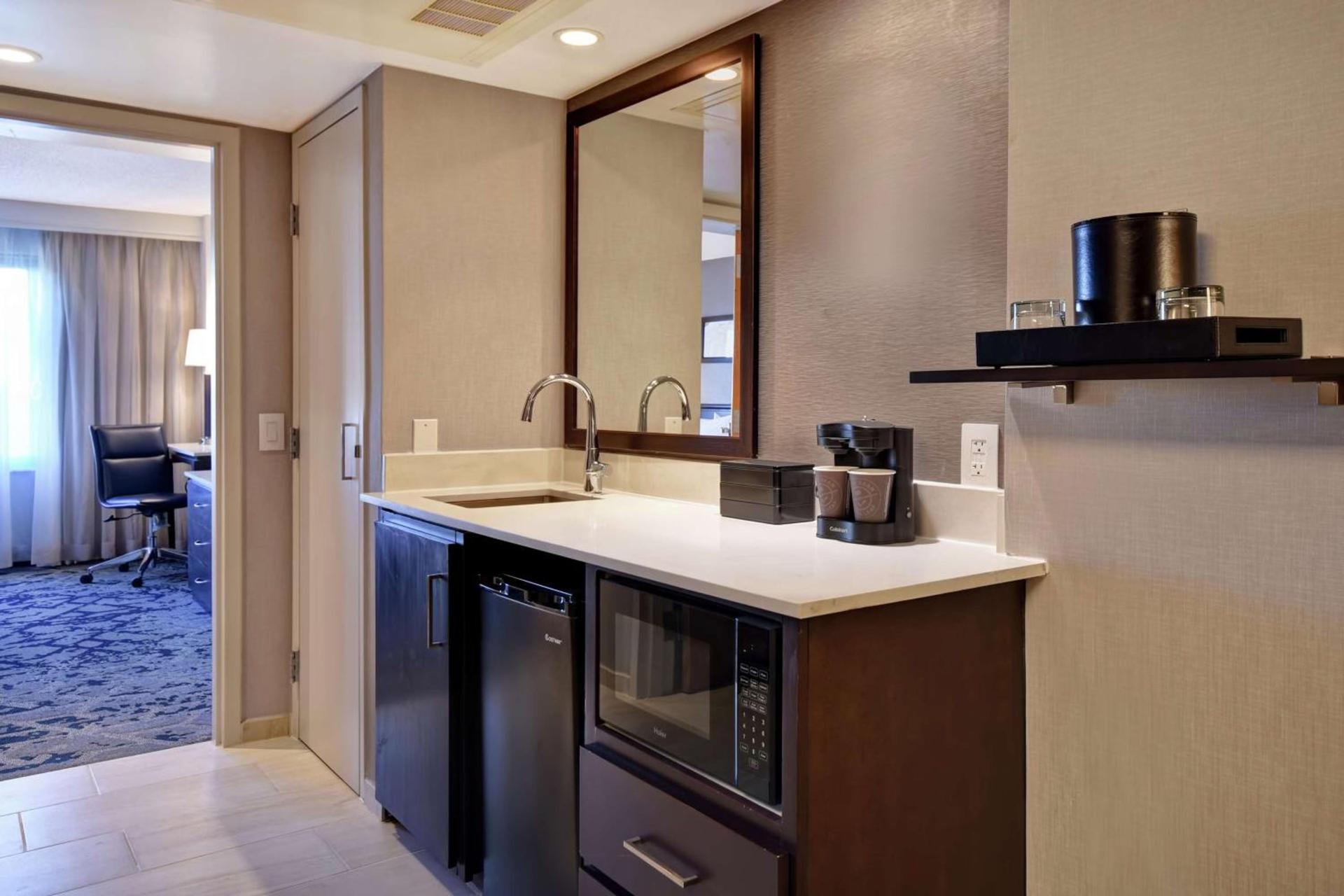 Embassy Suites by Hilton Raleigh Durham Research Triangle photo 87