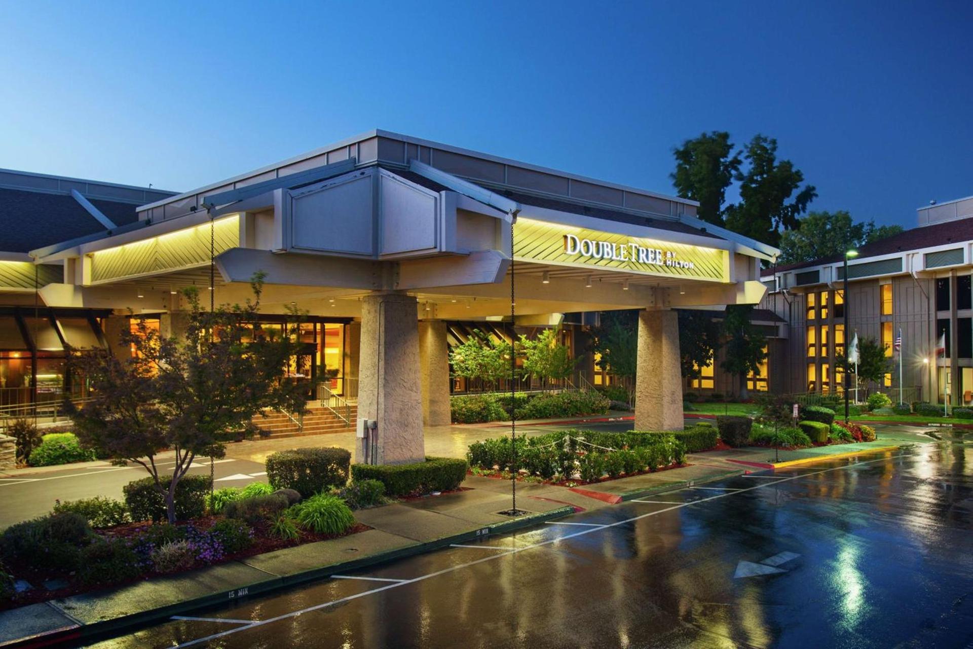 DoubleTree By Hilton Sacramento photo 2