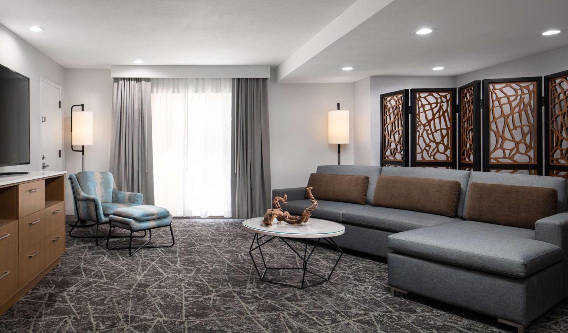 DoubleTree By Hilton Sacramento photo 25