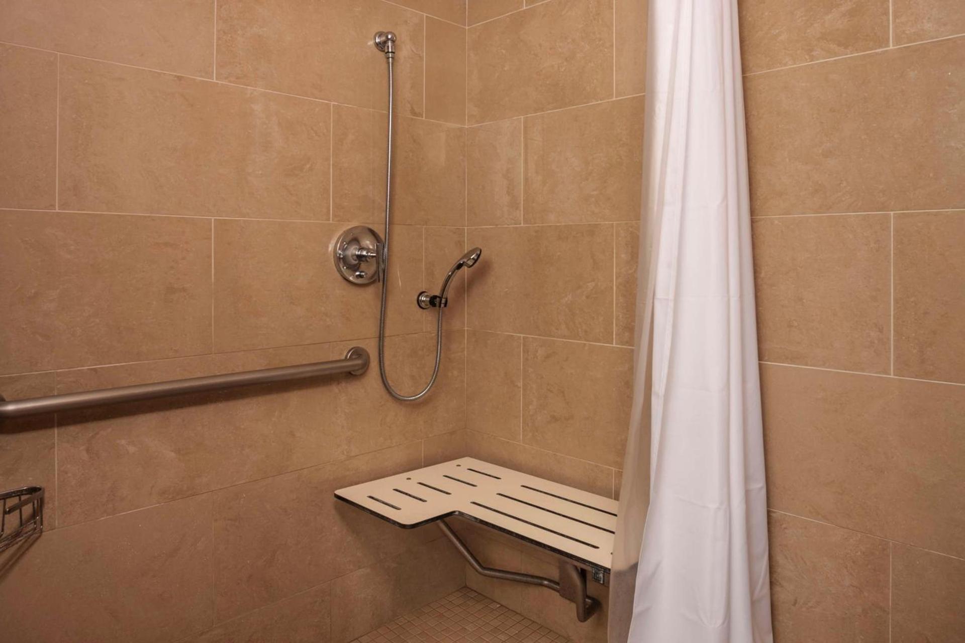 DoubleTree by Hilton San Diego Del Mar photo 25