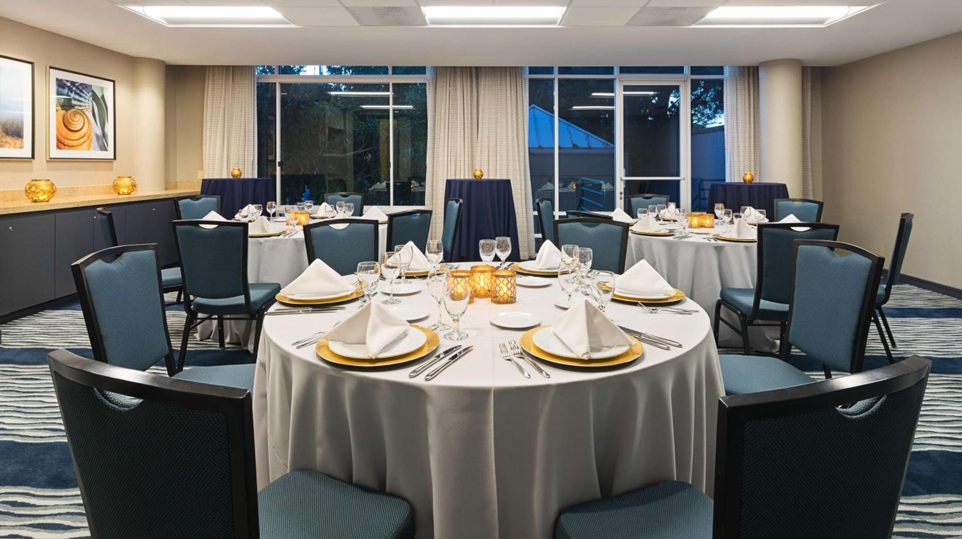 DoubleTree by Hilton San Diego Del Mar photo 41