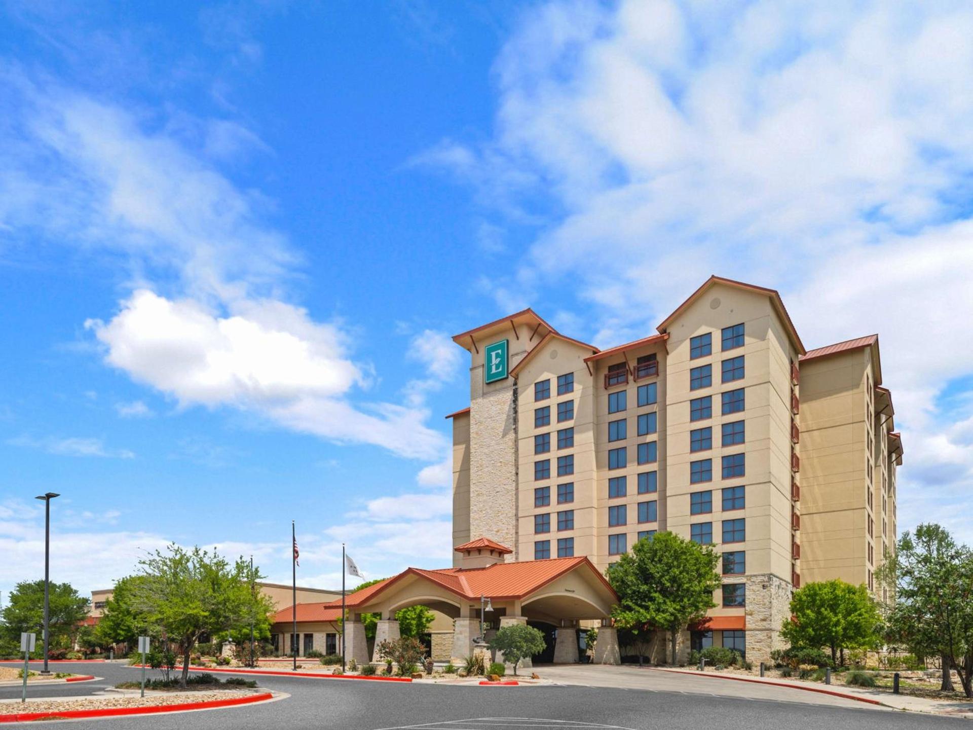 Embassy Suites San Marcos Hotel Conference Center photo 2