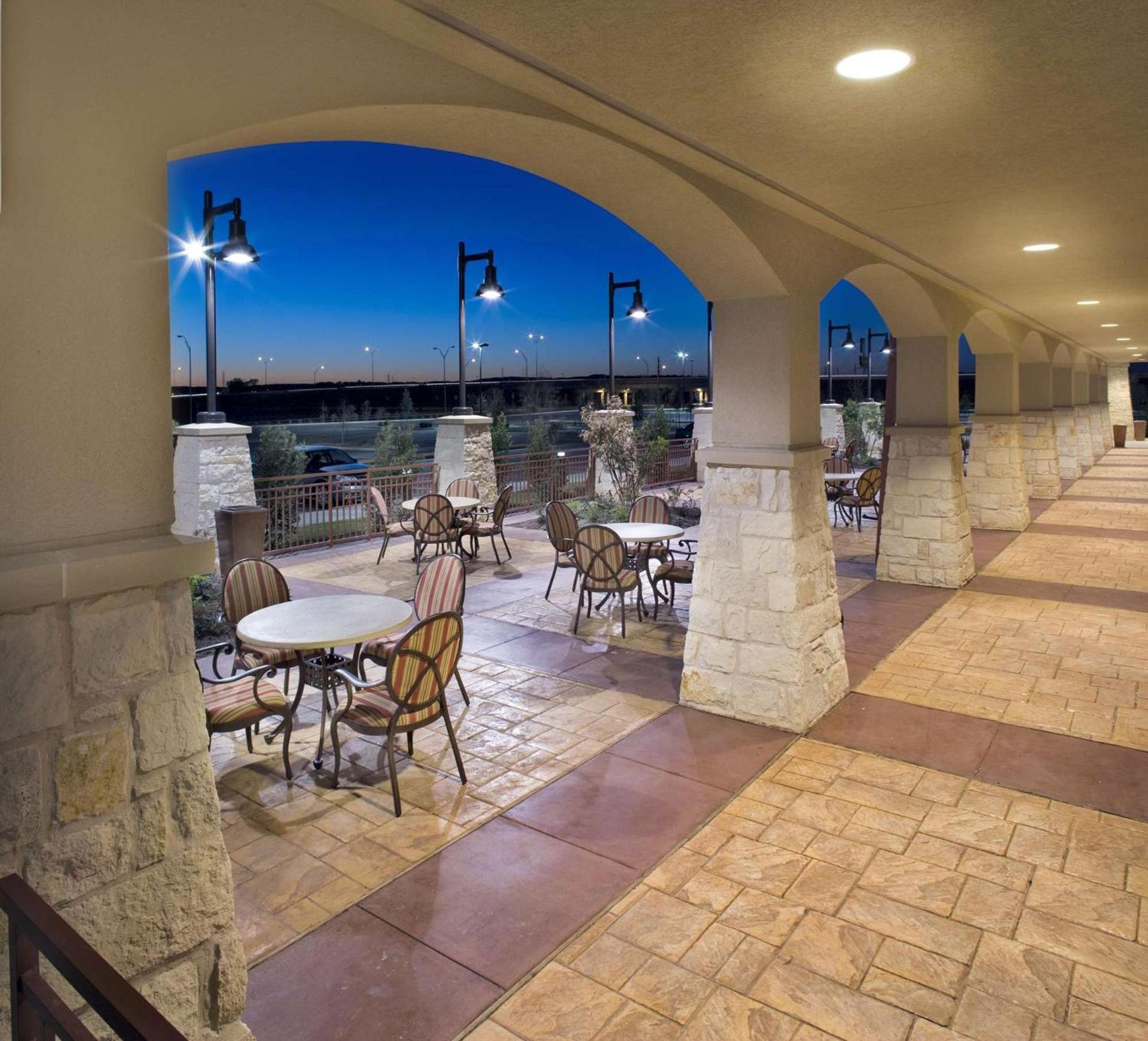 Embassy Suites San Marcos Hotel Conference Center photo 39