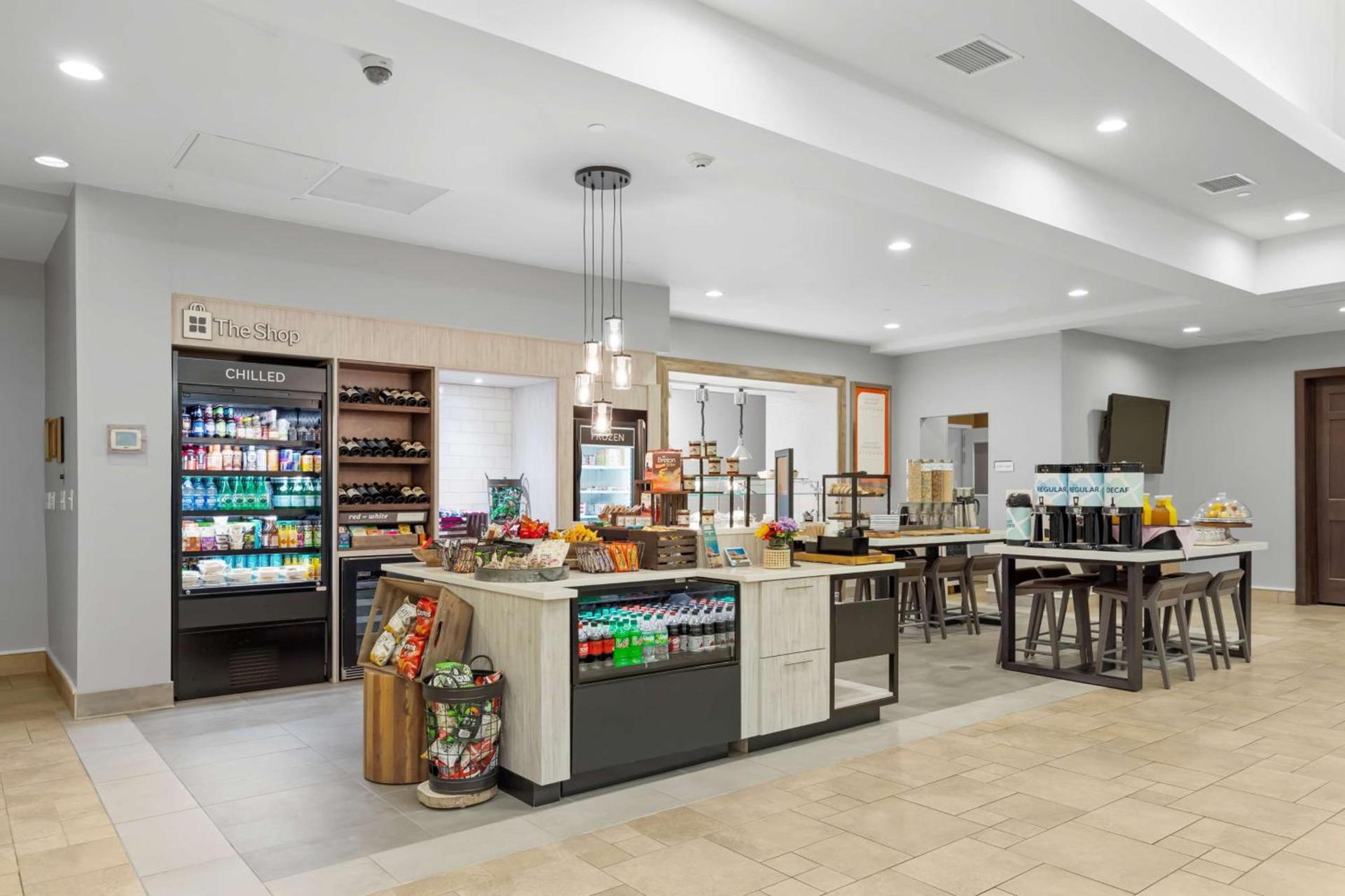 Hilton Garden Inn Auburn photo 15