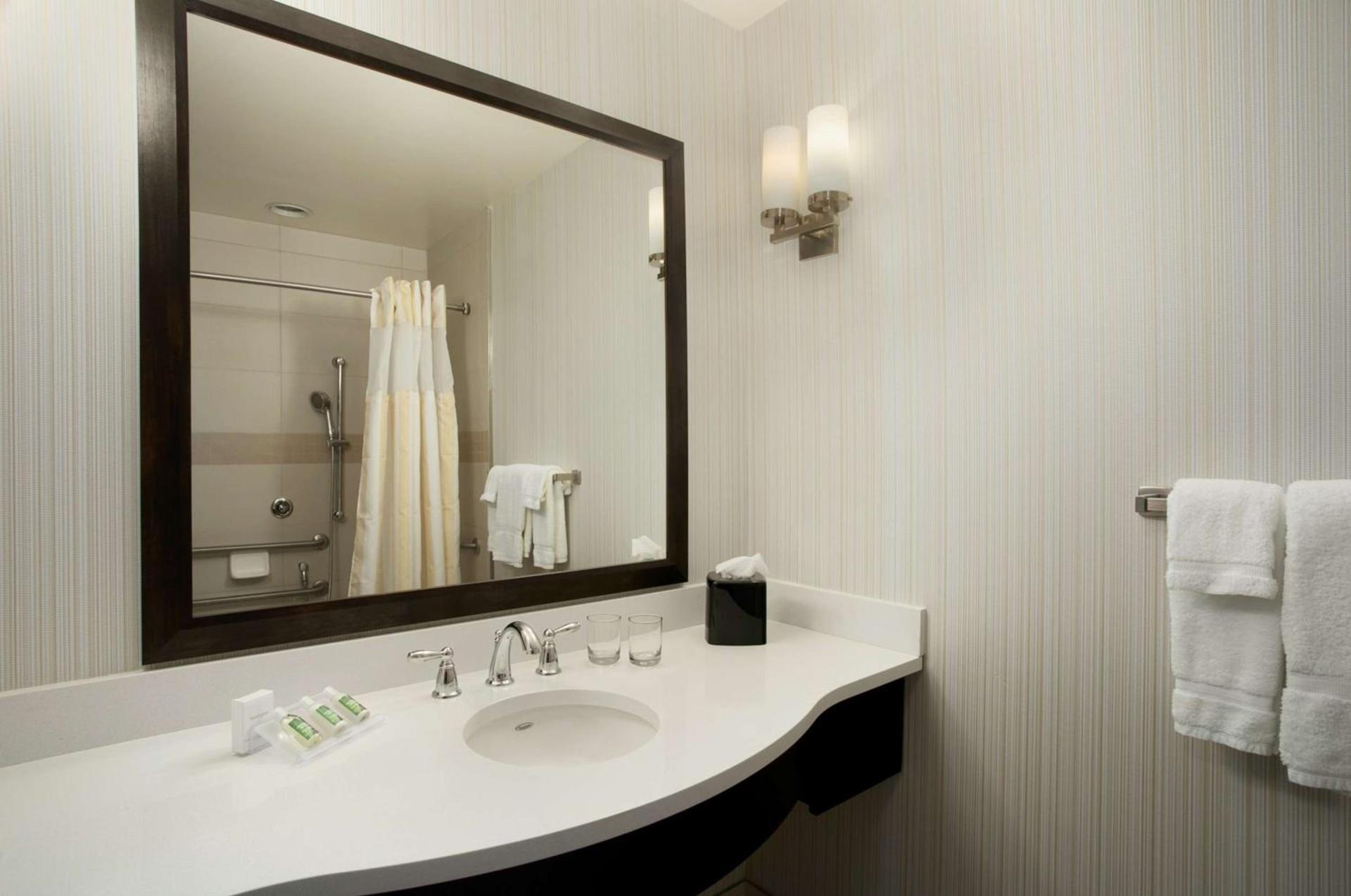 Hilton Garden Inn Auburn photo 21