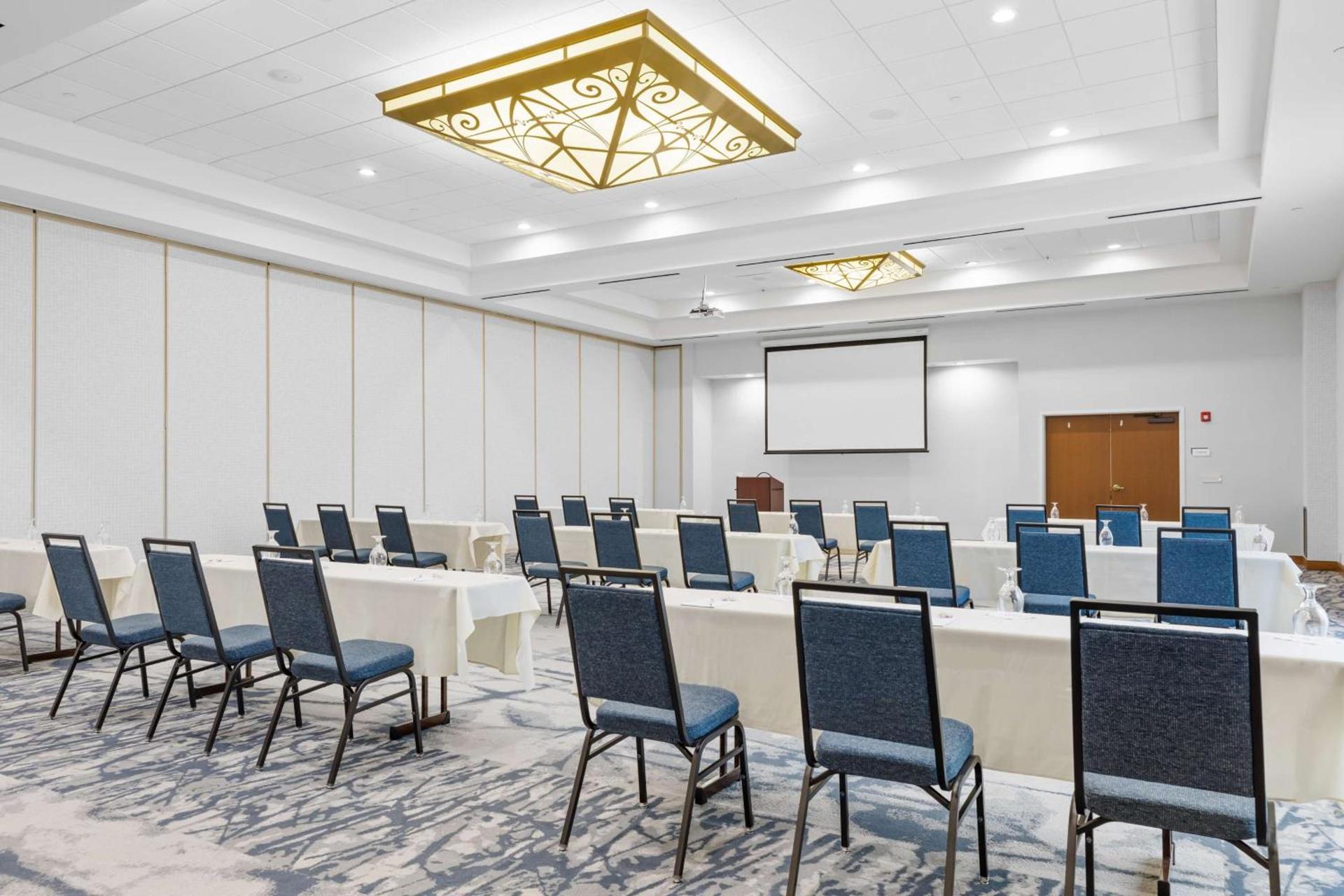 Hilton Garden Inn Auburn photo 28