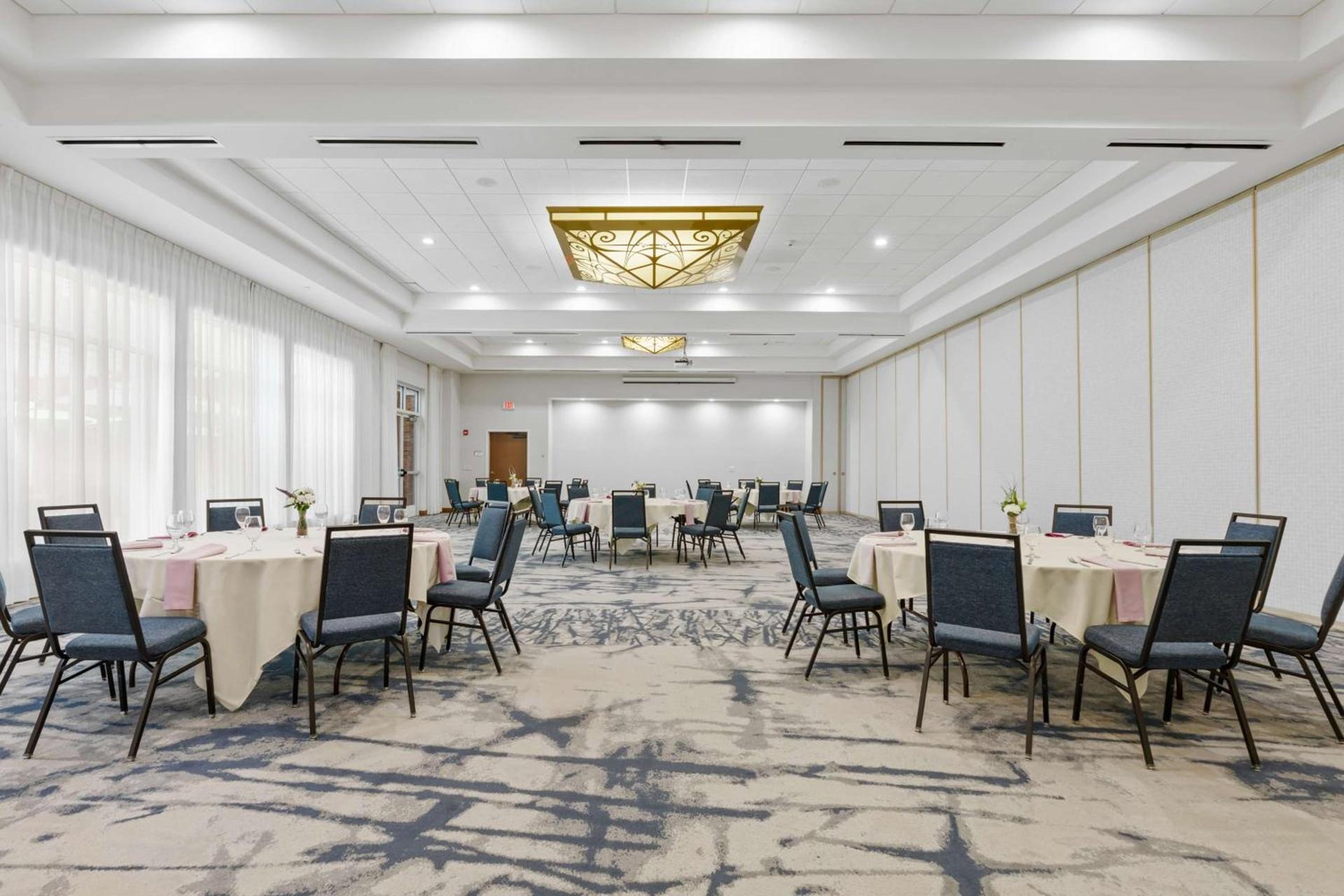 Hilton Garden Inn Auburn photo 29