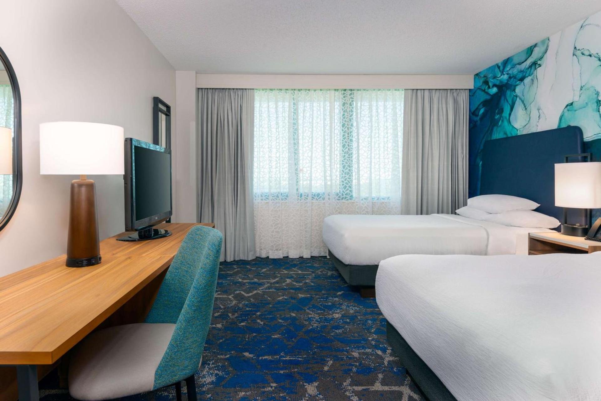 Embassy Suites by Hilton Tampa USF Near Busch Gardens photo 8