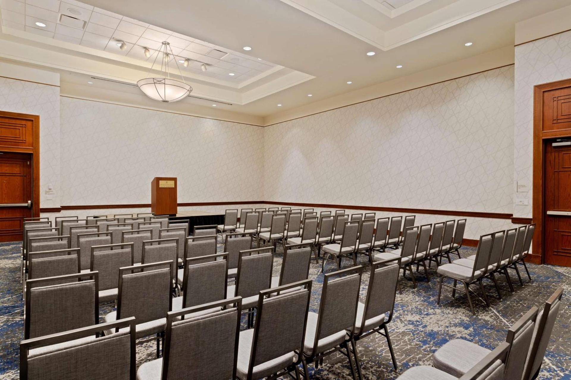 Embassy Suites by Hilton Tampa USF Near Busch Gardens photo 29