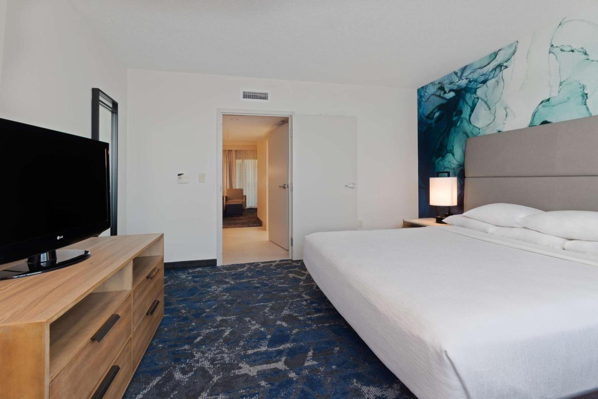 Embassy Suites by Hilton Tampa USF Near Busch Gardens photo 39
