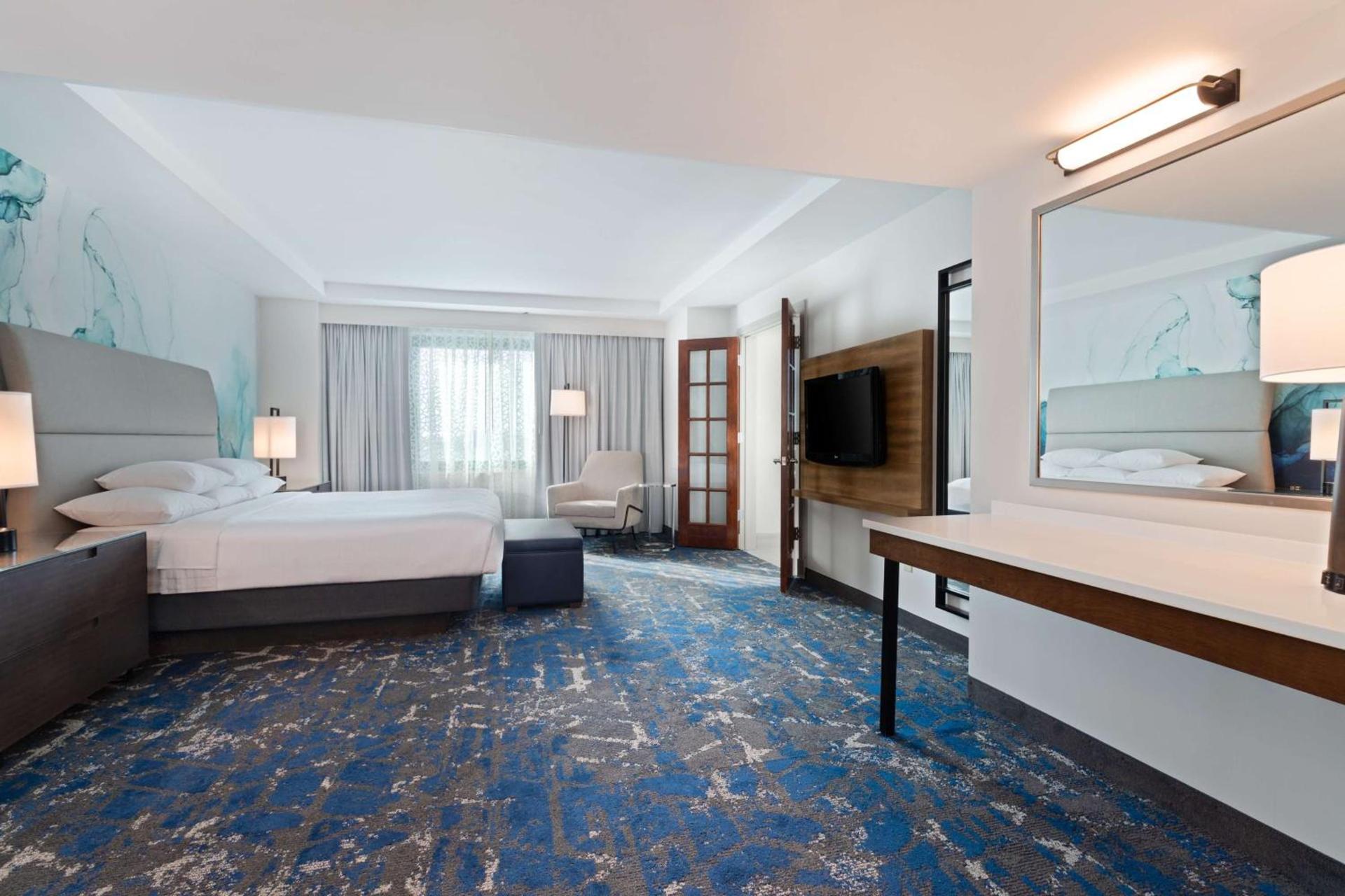 Embassy Suites by Hilton Tampa USF Near Busch Gardens photo 41
