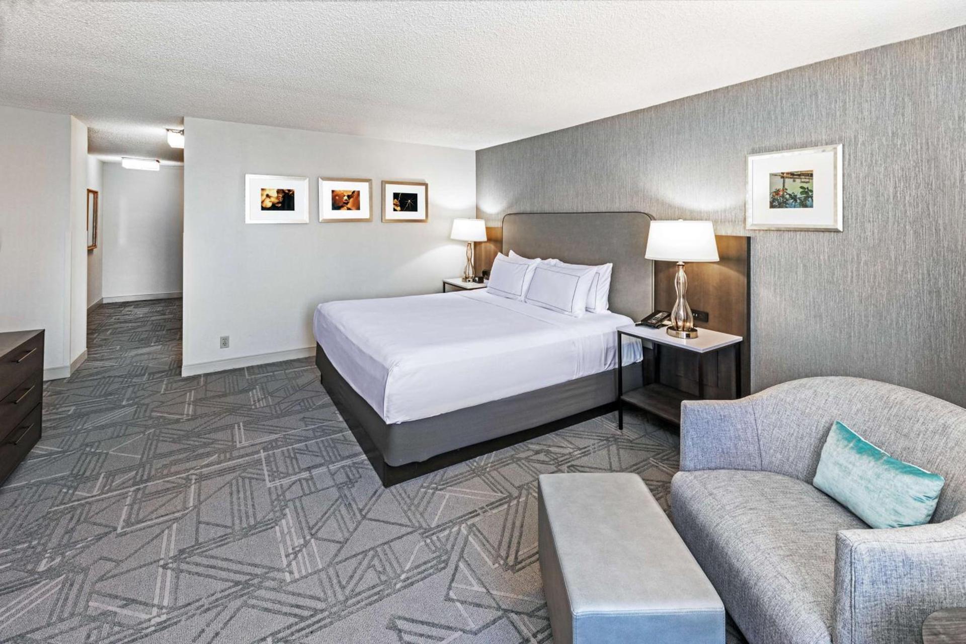 DoubleTree by Hilton Tulsa Downtown photo 9