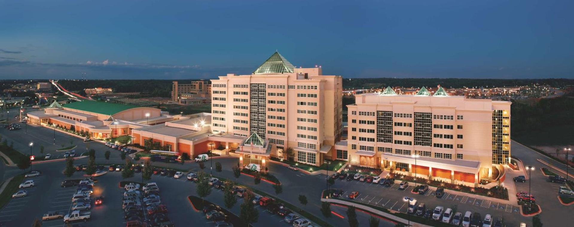 Embassy Suites Northwest Arkansas - Hotel, Spa & Convention Center — hotel in Rogers