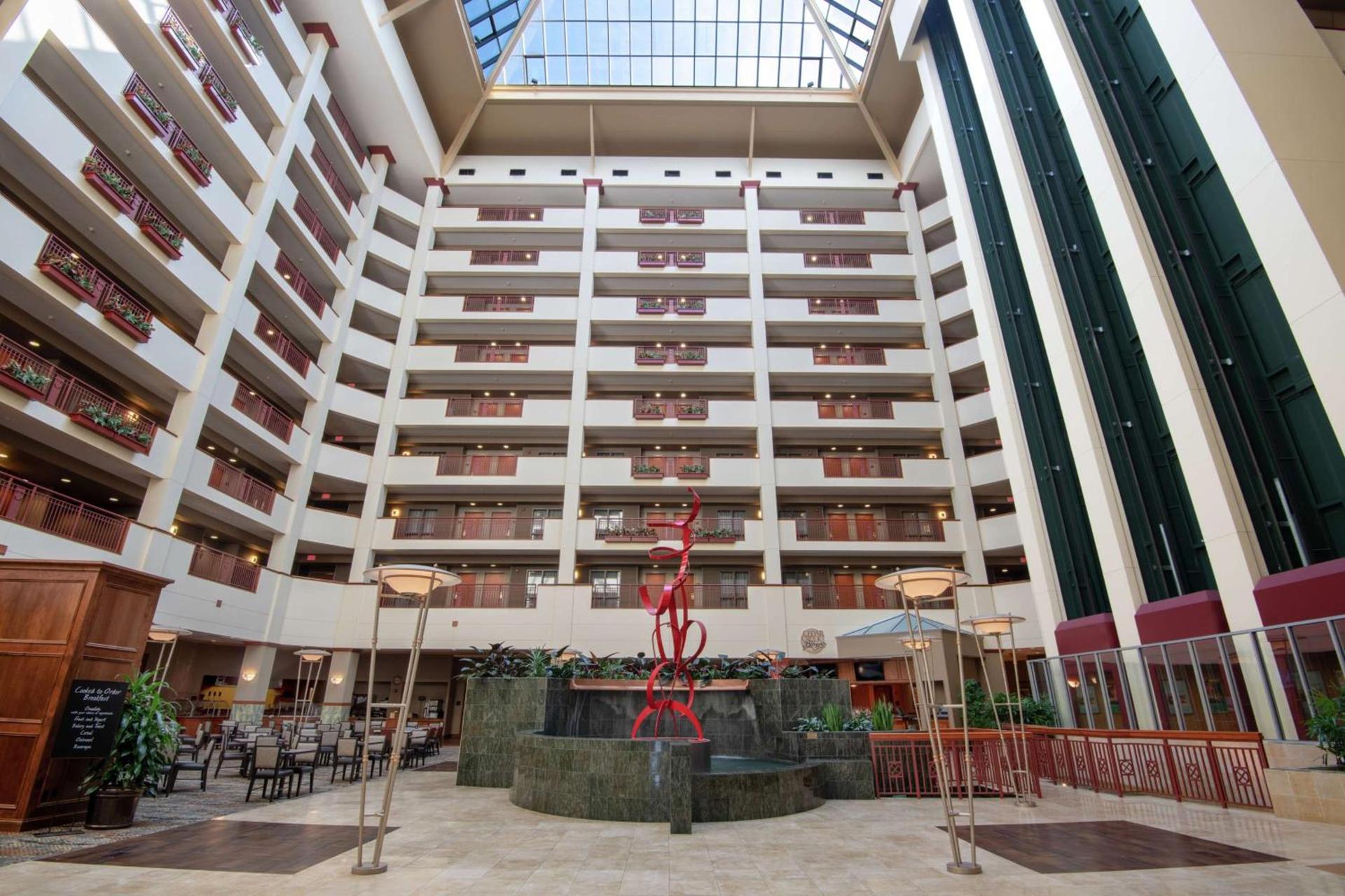 Embassy Suites Northwest Arkansas - Hotel, Spa & Convention Center photo 4