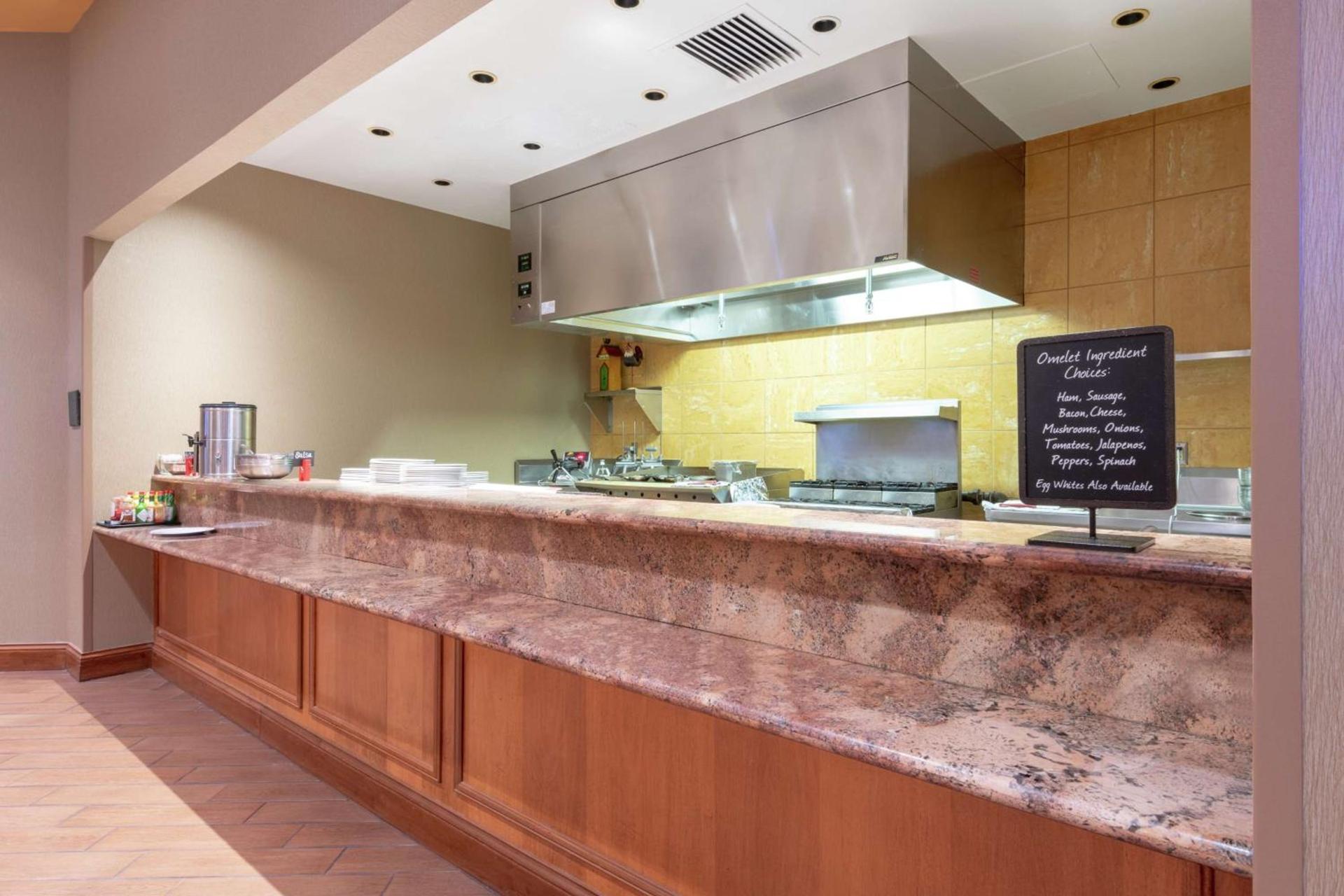 Embassy Suites Northwest Arkansas - Hotel, Spa & Convention Center photo 14