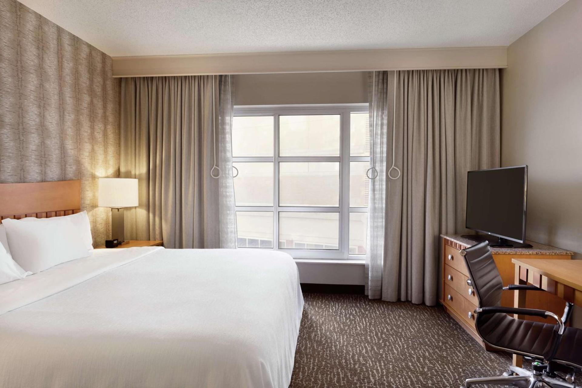 Embassy Suites Northwest Arkansas - Hotel, Spa & Convention Center photo 21