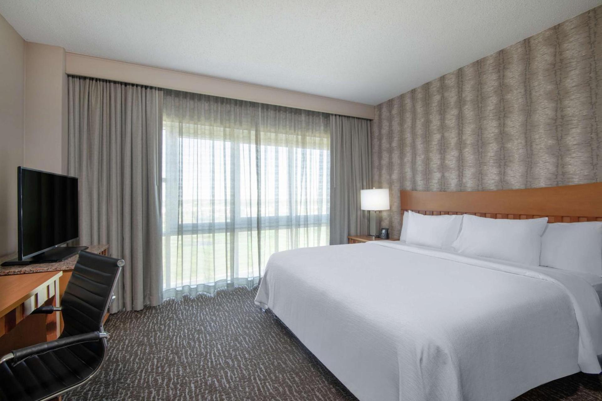 Embassy Suites Northwest Arkansas - Hotel, Spa & Convention Center photo 28