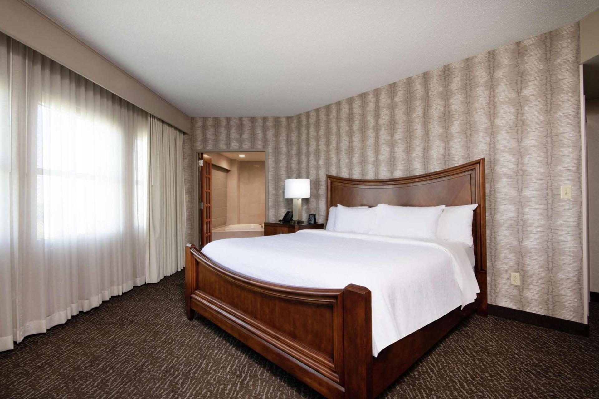 Embassy Suites Northwest Arkansas - Hotel, Spa & Convention Center photo 30