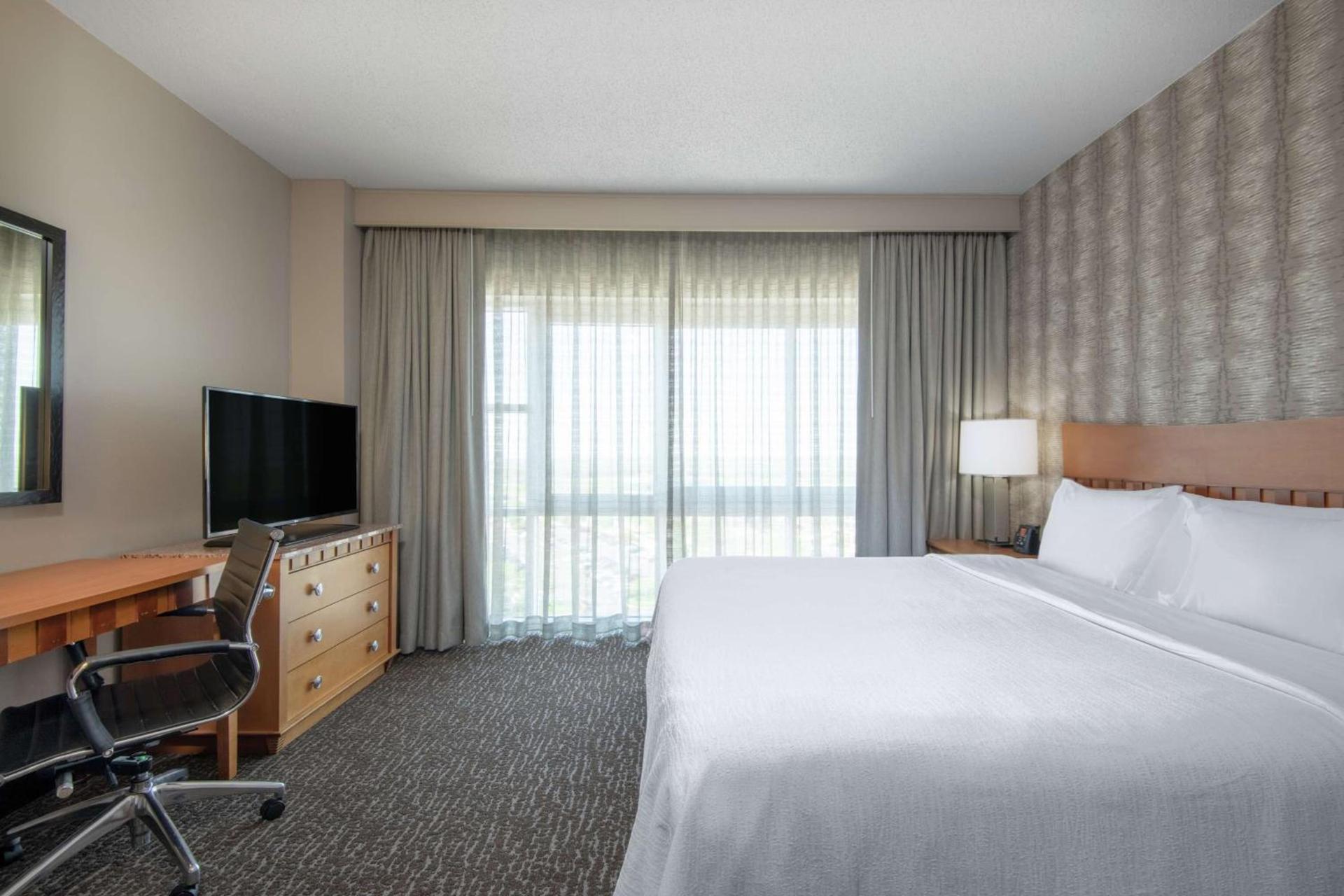 Embassy Suites Northwest Arkansas - Hotel, Spa & Convention Center photo 39