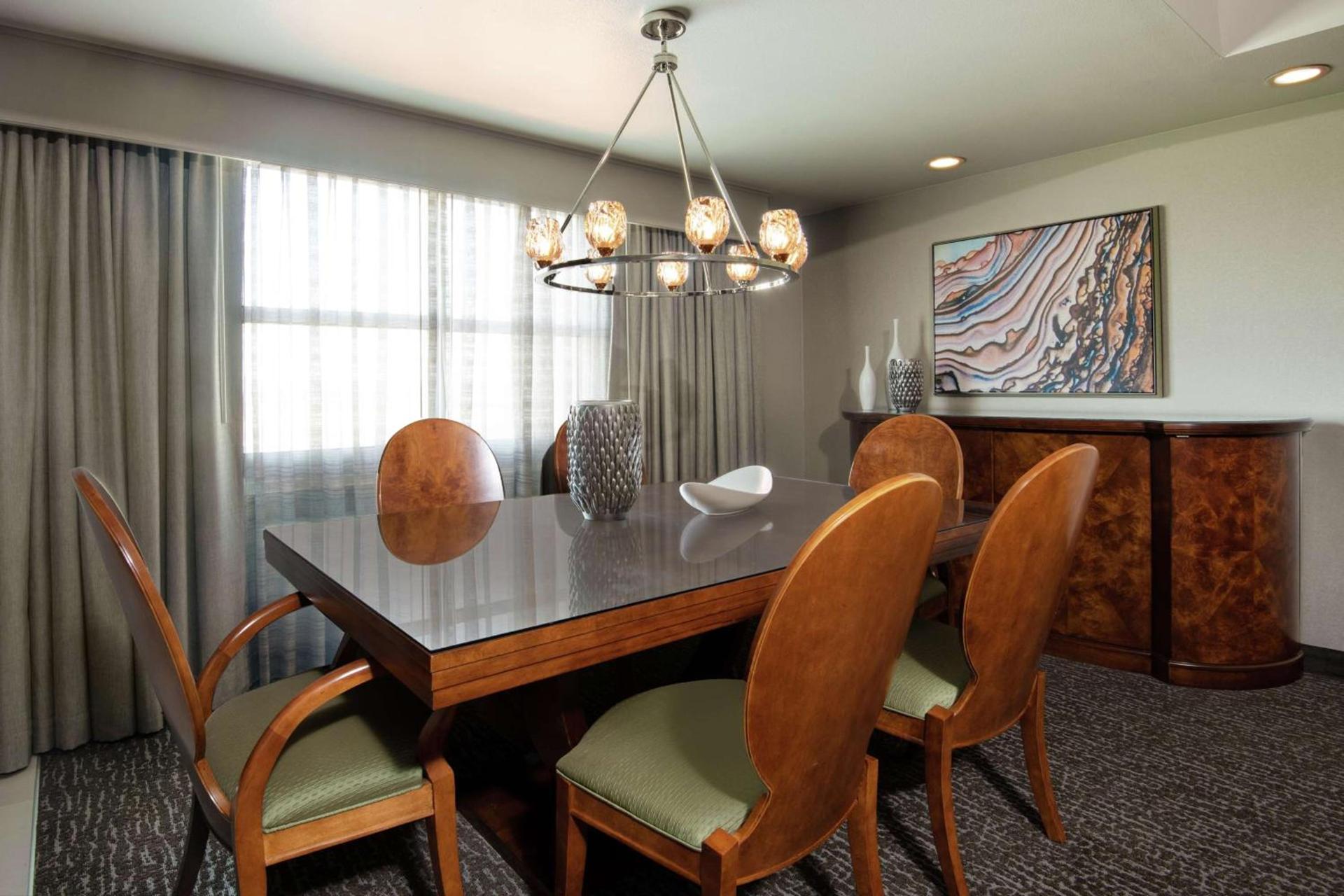 Embassy Suites Northwest Arkansas - Hotel, Spa & Convention Center photo 40