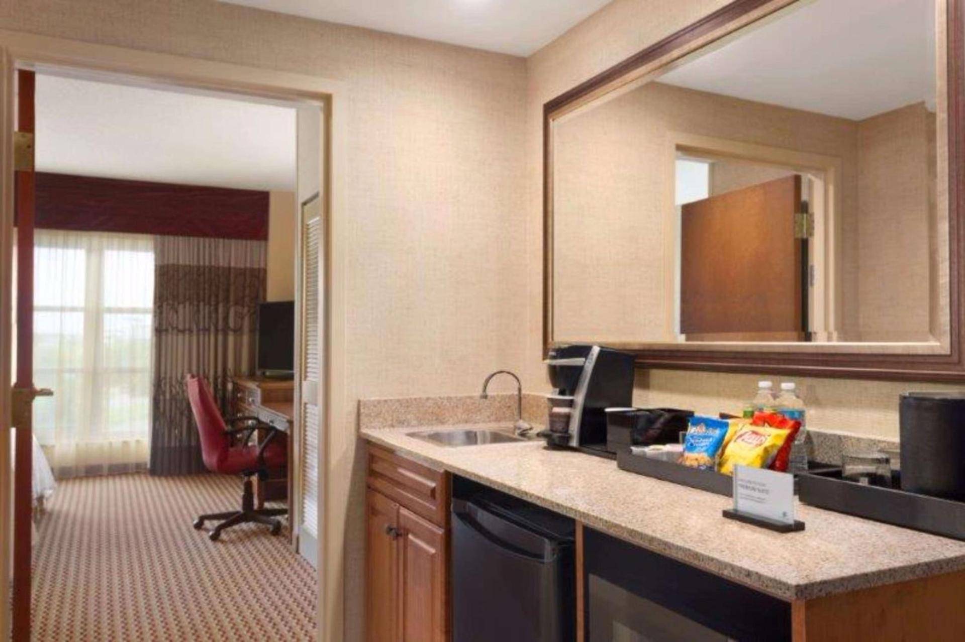 Embassy Suites Northwest Arkansas - Hotel, Spa & Convention Center photo 41