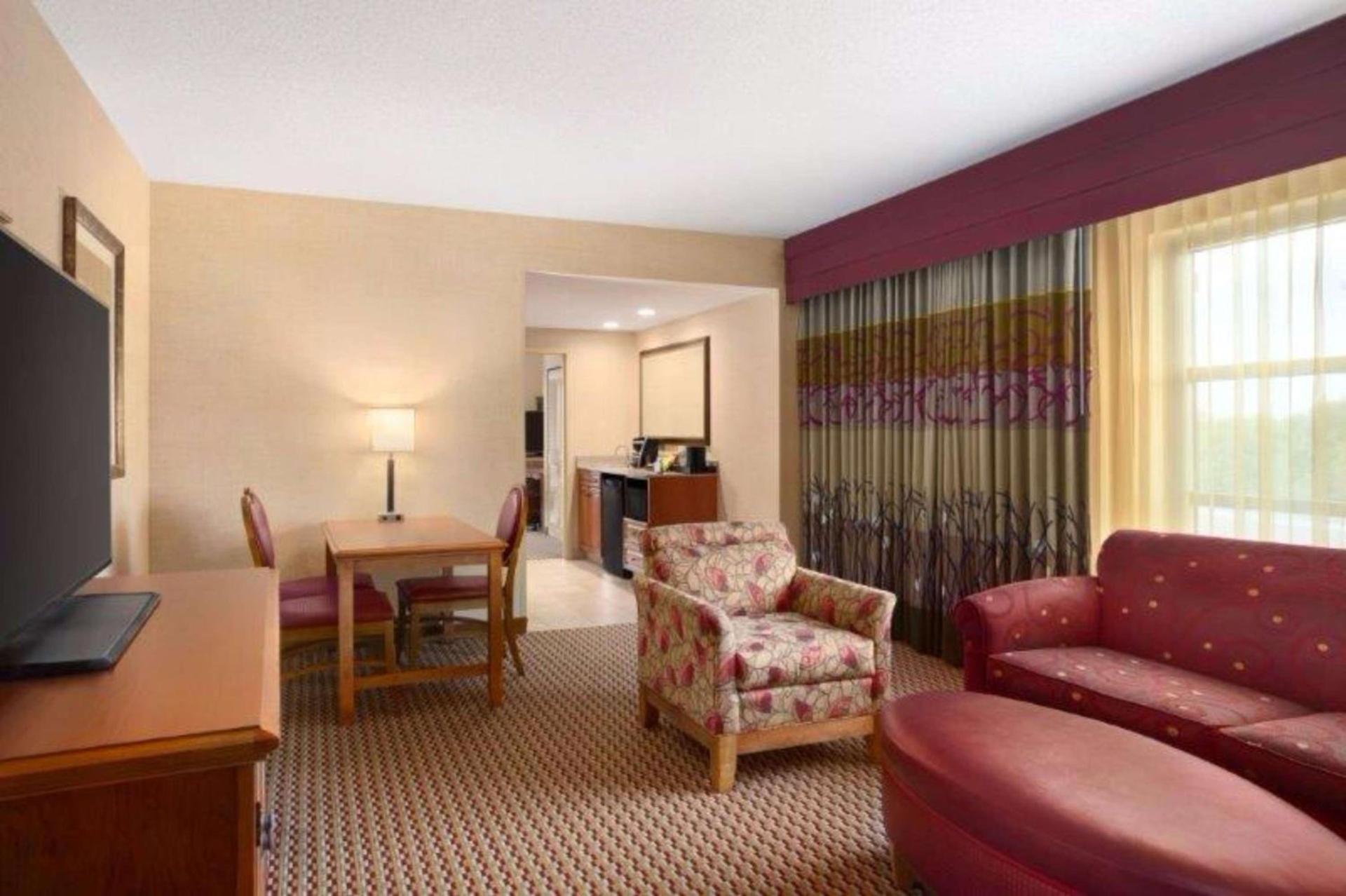 Embassy Suites Northwest Arkansas - Hotel, Spa & Convention Center photo 48