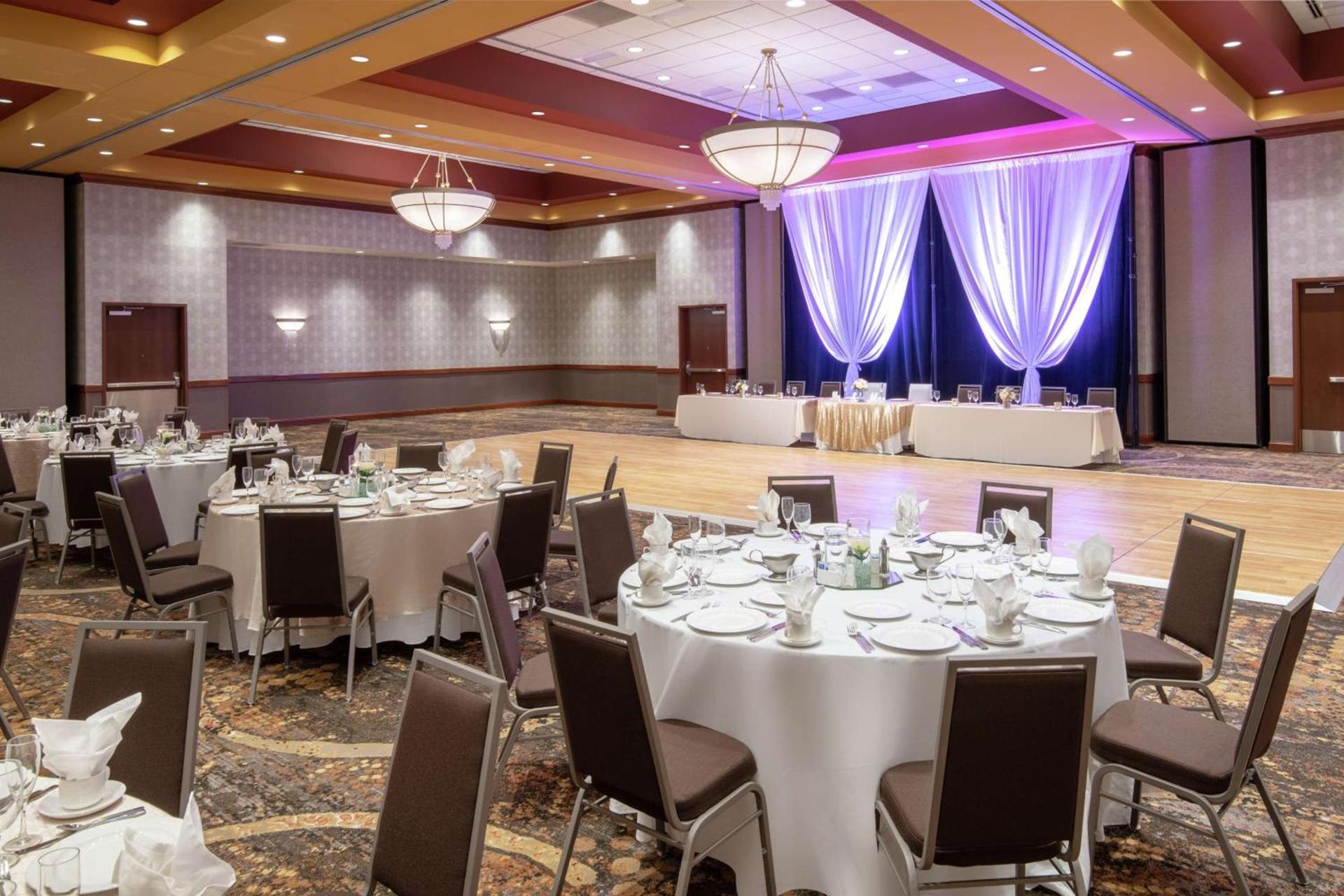 Embassy Suites Northwest Arkansas - Hotel, Spa & Convention Center photo 56