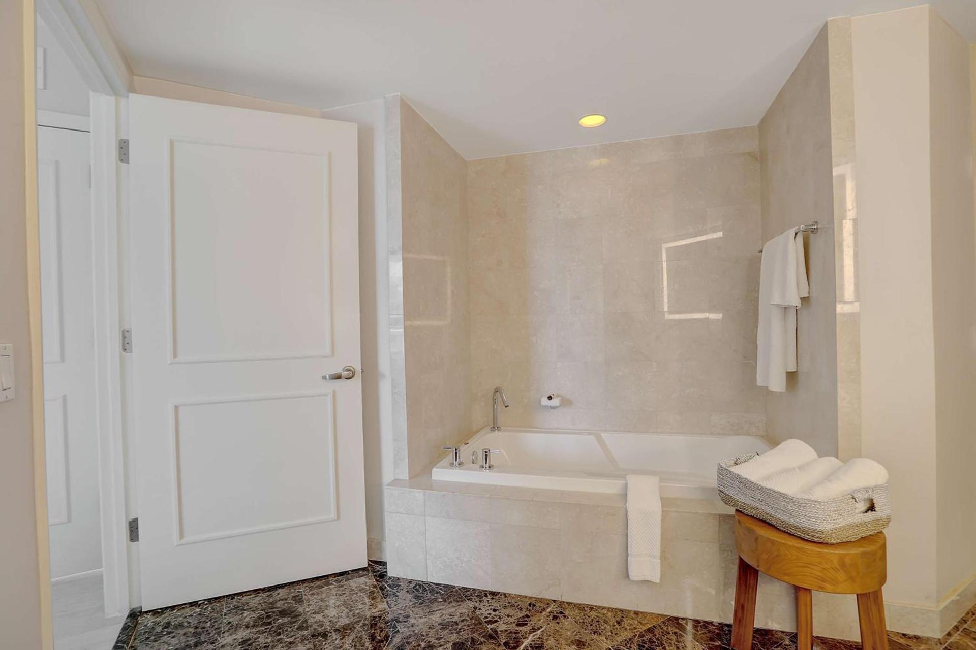 Beach House Fort Lauderdale, A Hilton Resort photo 60