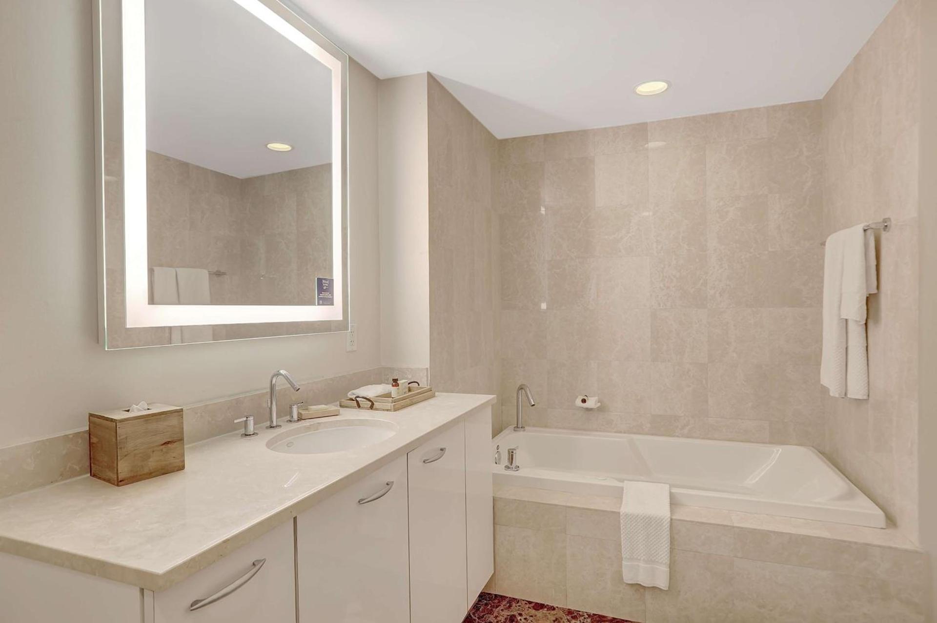 Beach House Fort Lauderdale, A Hilton Resort photo 81
