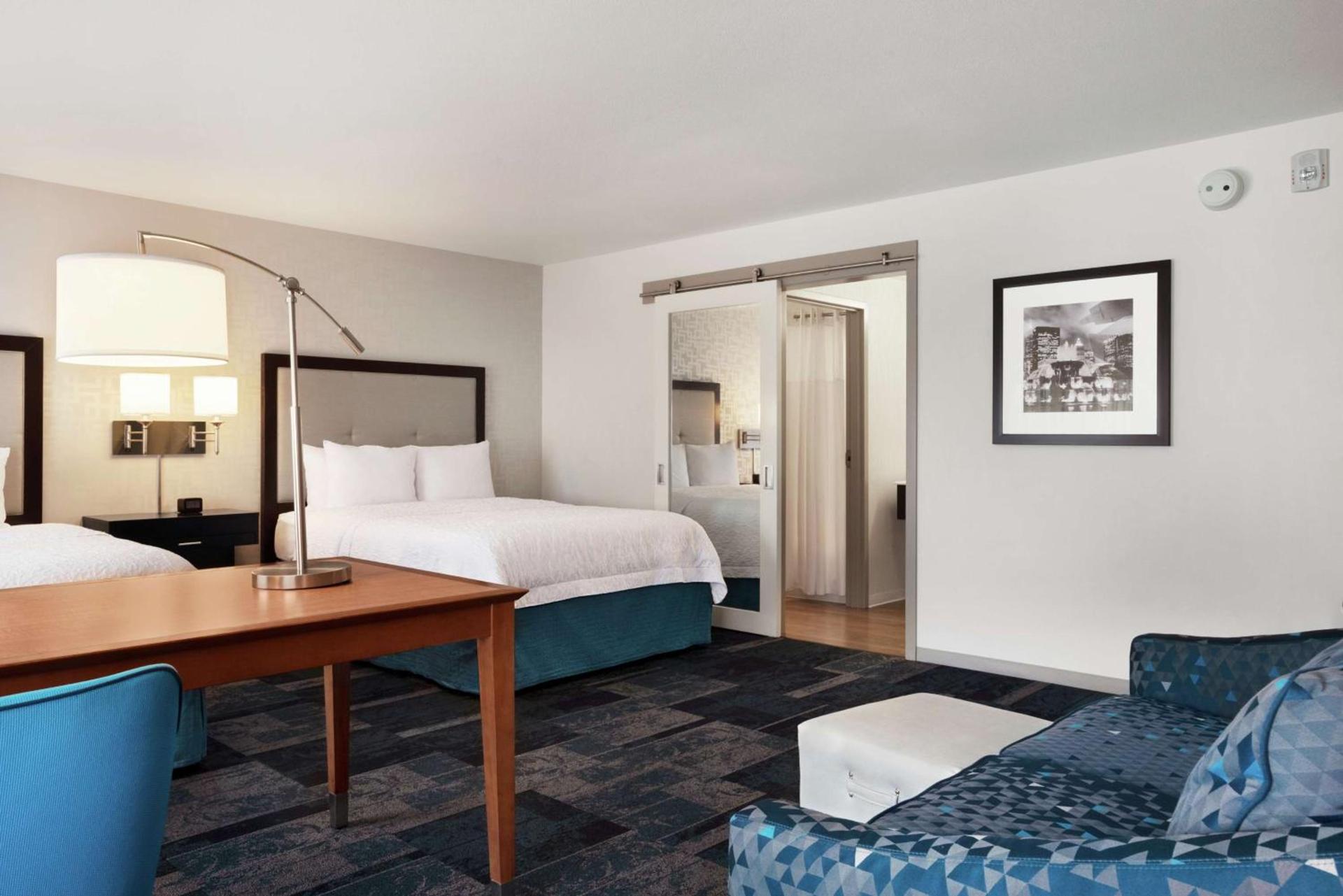 Hampton Inn & Suites Rosemont Chicago O'Hare photo 13