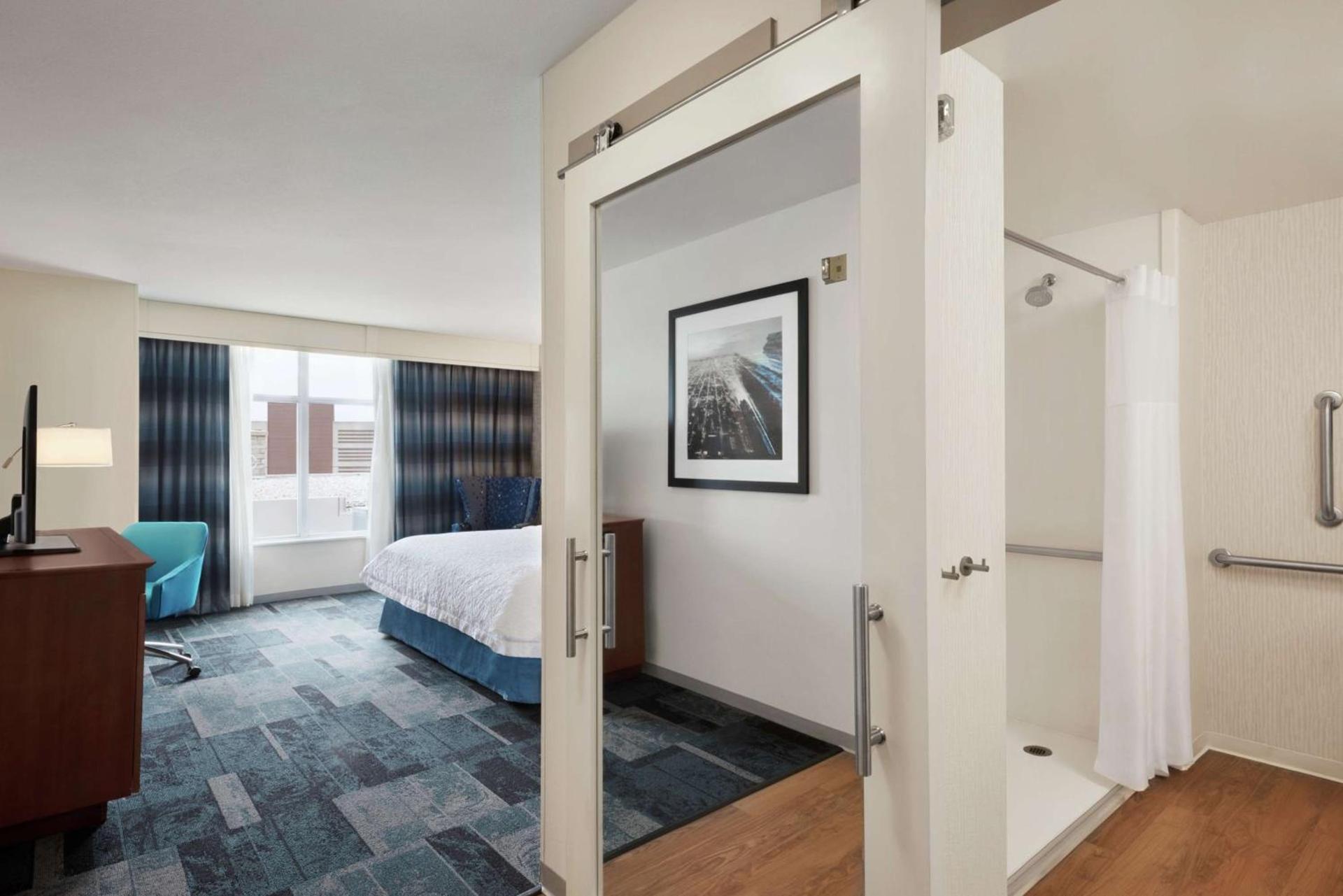 Hampton Inn & Suites Rosemont Chicago O'Hare photo 20