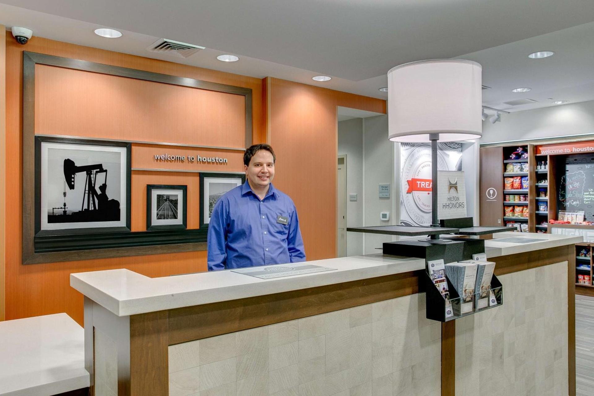 Hampton Inn & Suites North Houston Spring photo 3