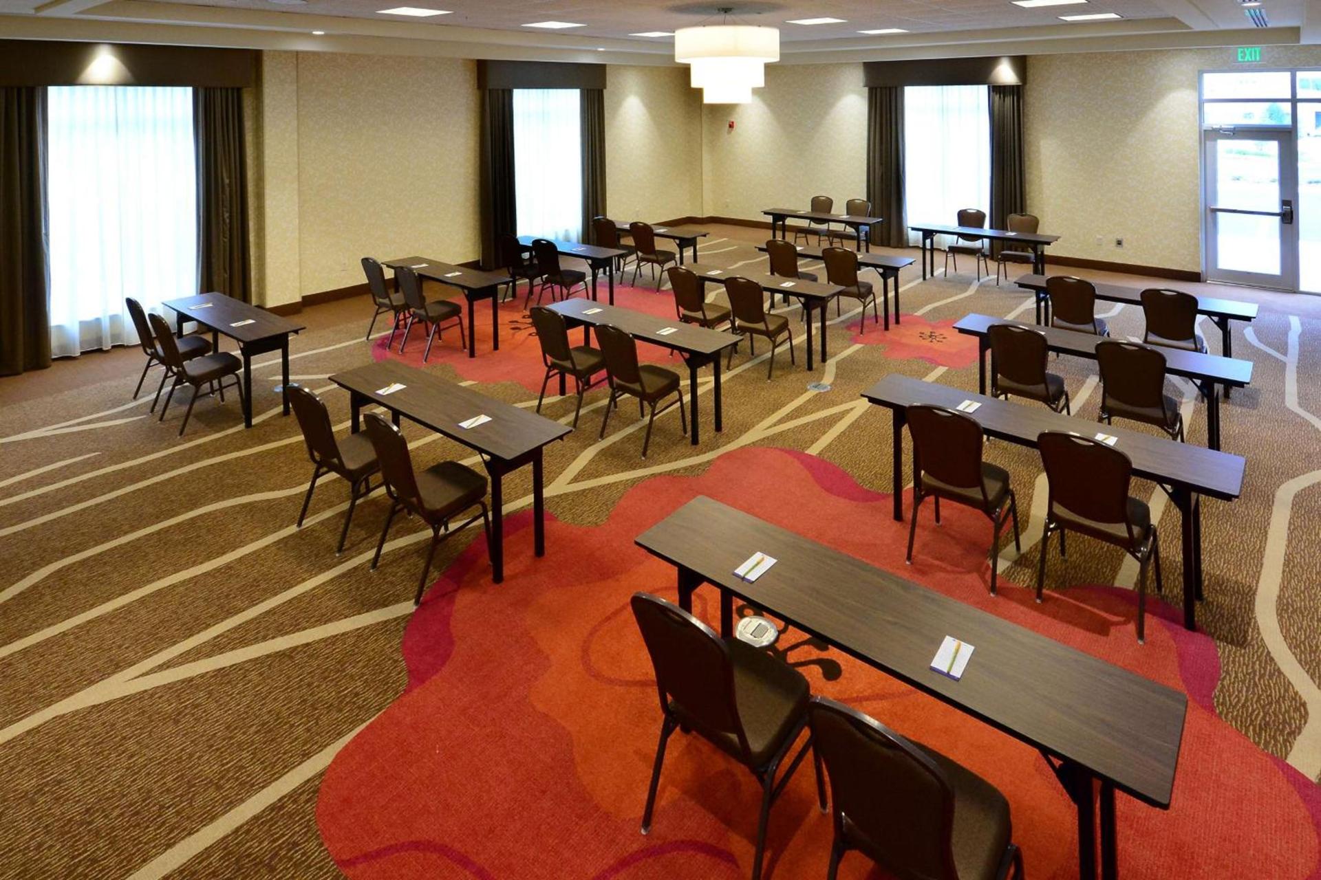 Hilton Garden Inn Greensboro Airport - Newly Renovated! photo 53