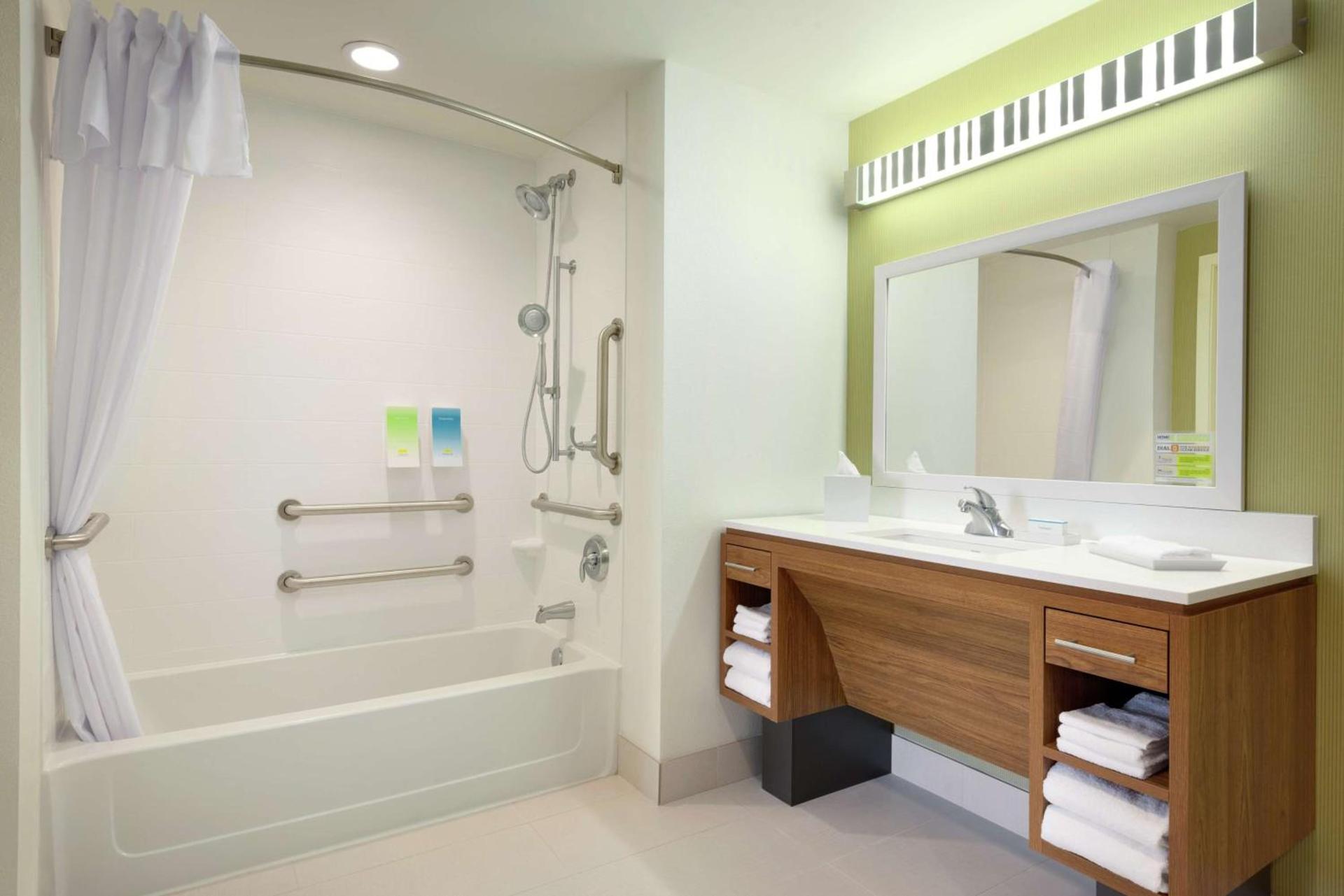 Home2 Suites by Hilton Roseville Minneapolis photo 19