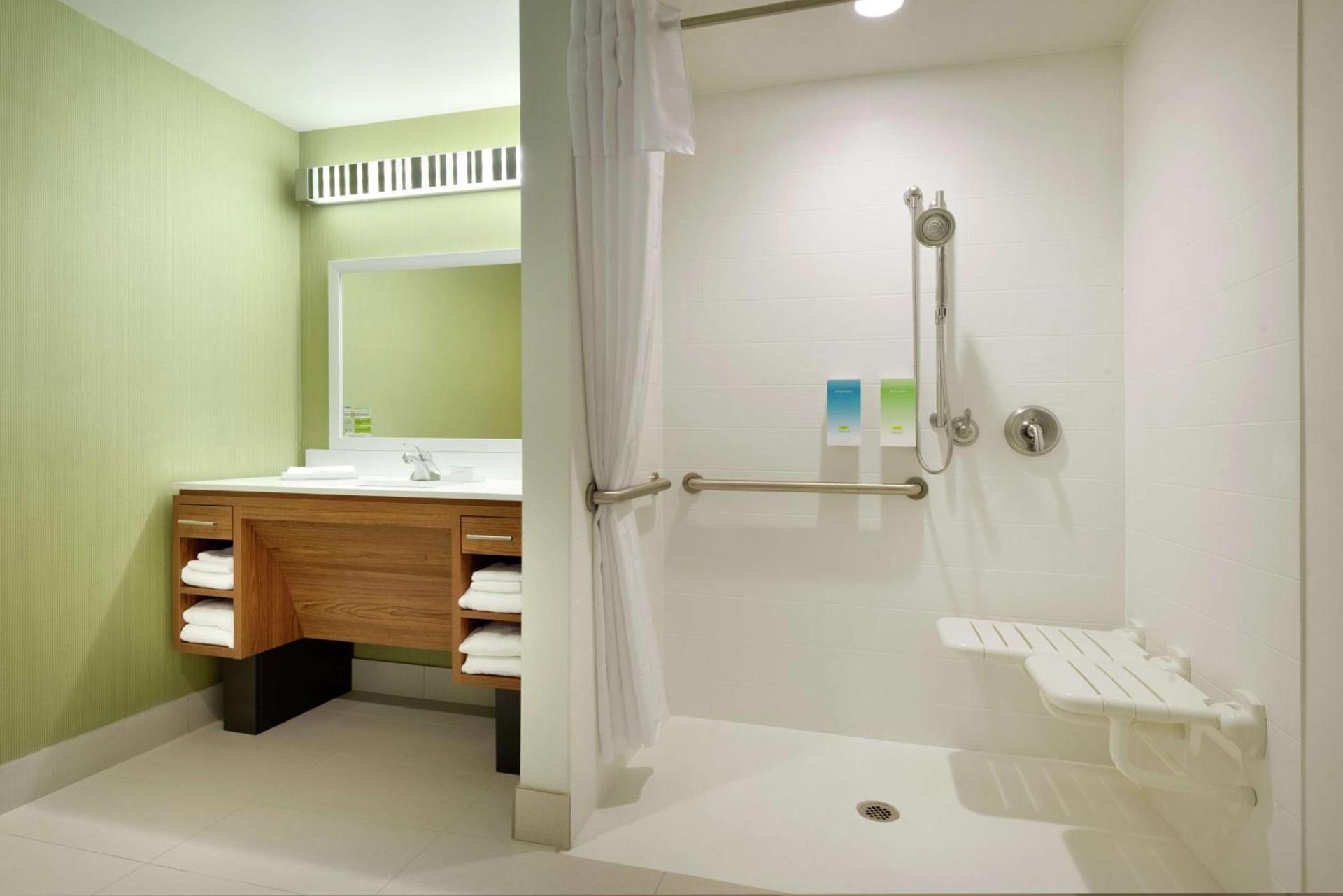 Home2 Suites by Hilton Roseville Minneapolis photo 23