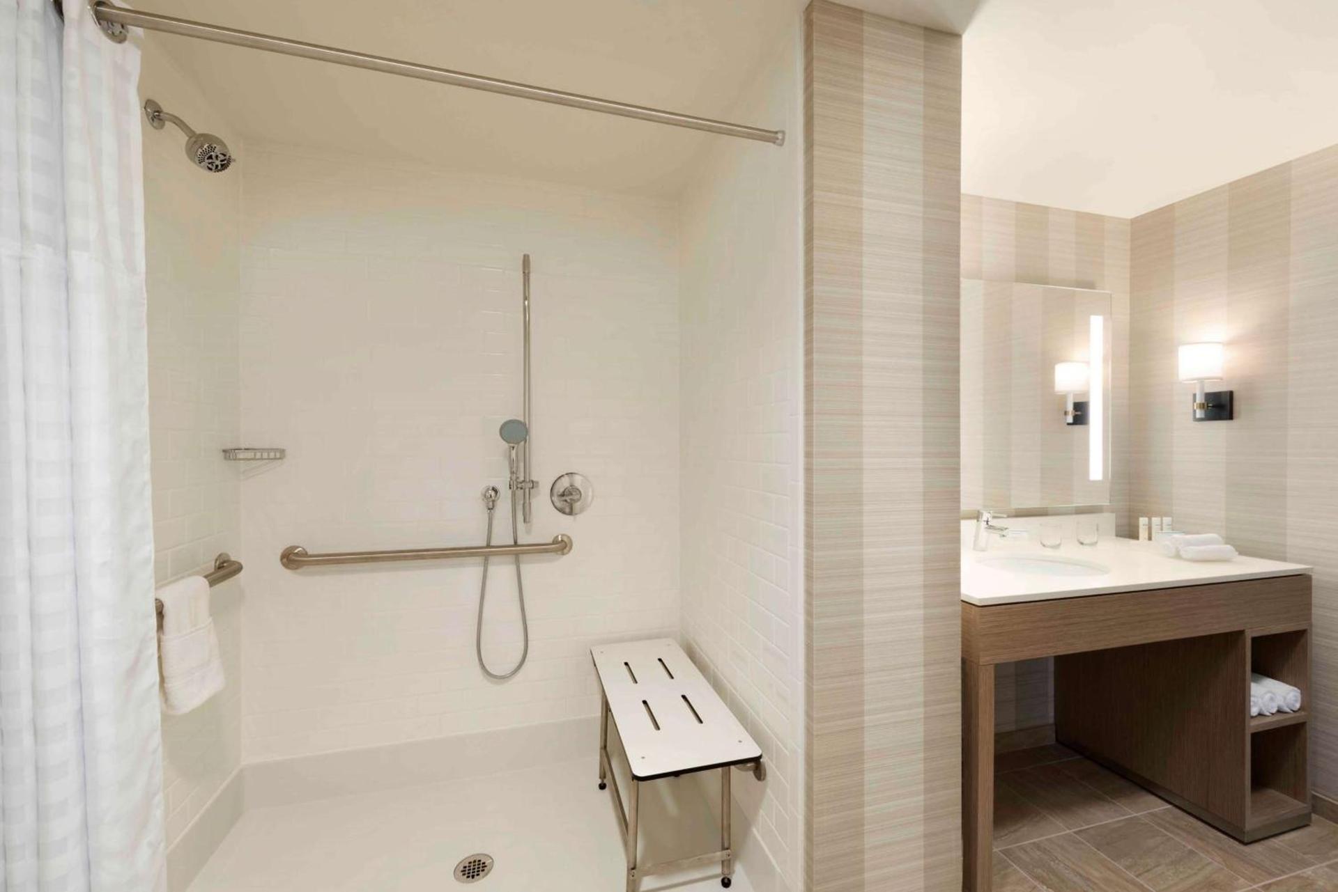 Homewood Suites by Hilton Chicago West Loop Fulton Mkt Area photo 20