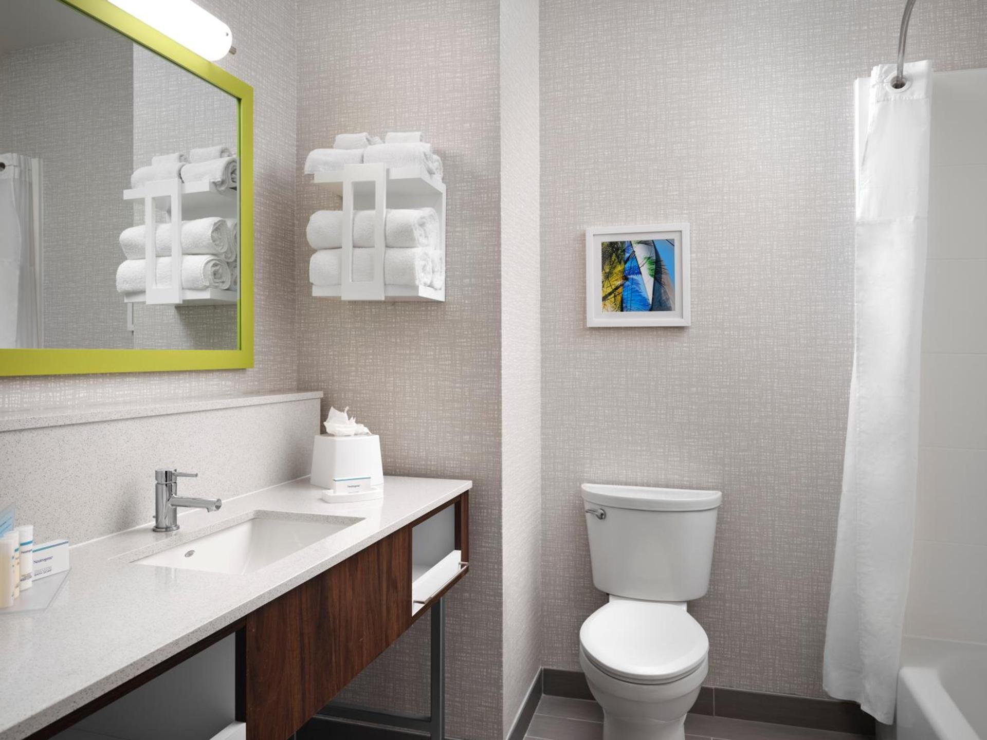Hampton Inn Pinellas Park St Petersburg, Fl photo 14