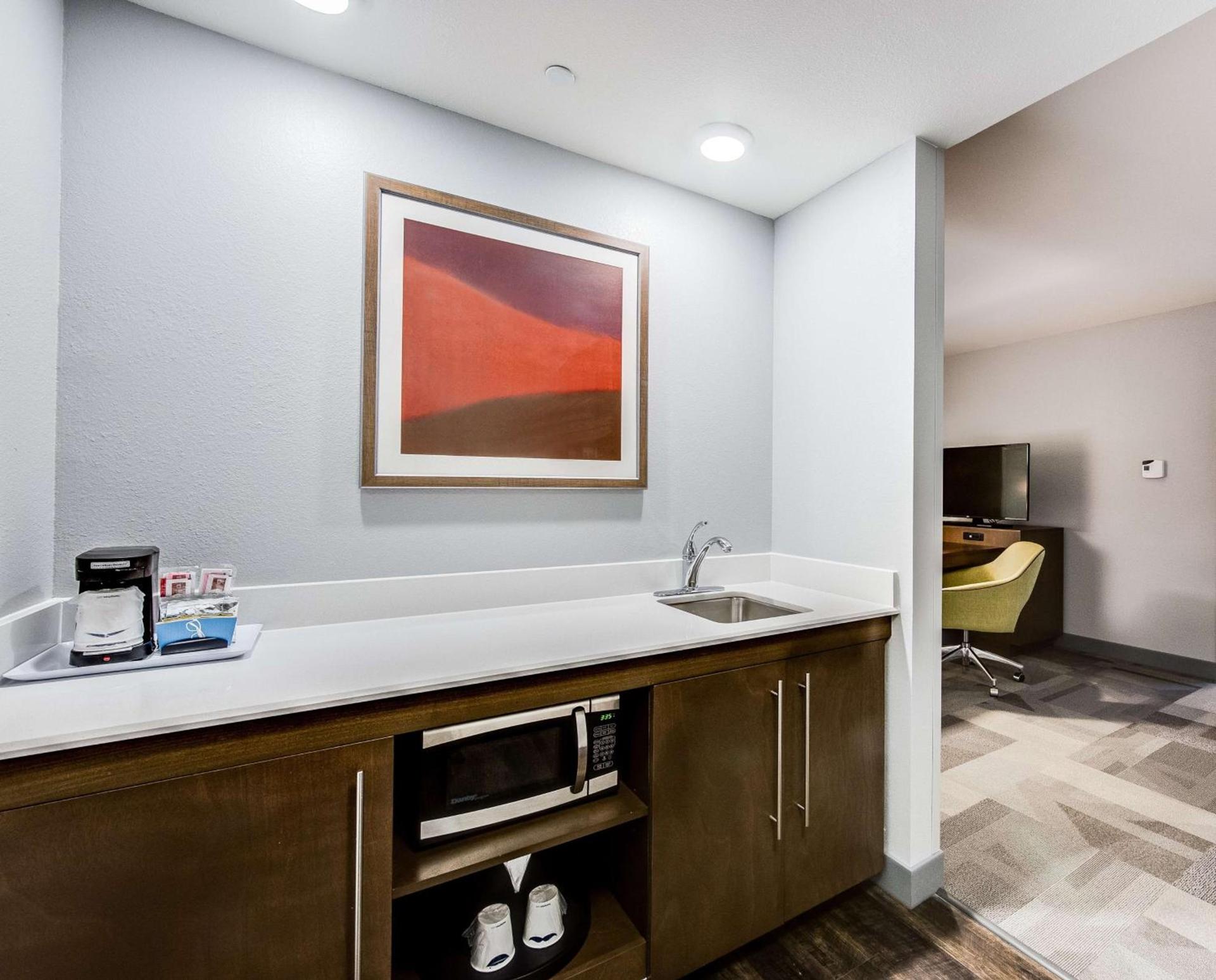 Hampton Inn & Suites Fort Worth Downtown photo 35