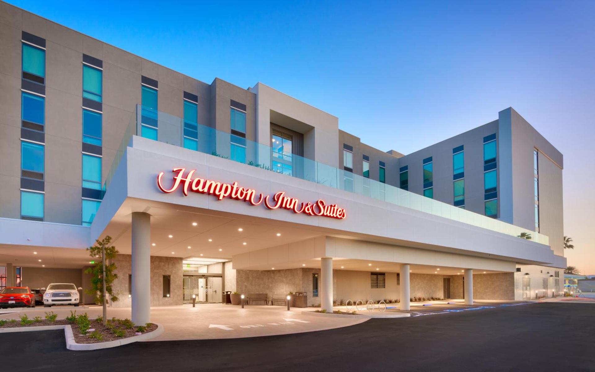 Hampton Inn & Suites Anaheim Resort Convention Center photo 31