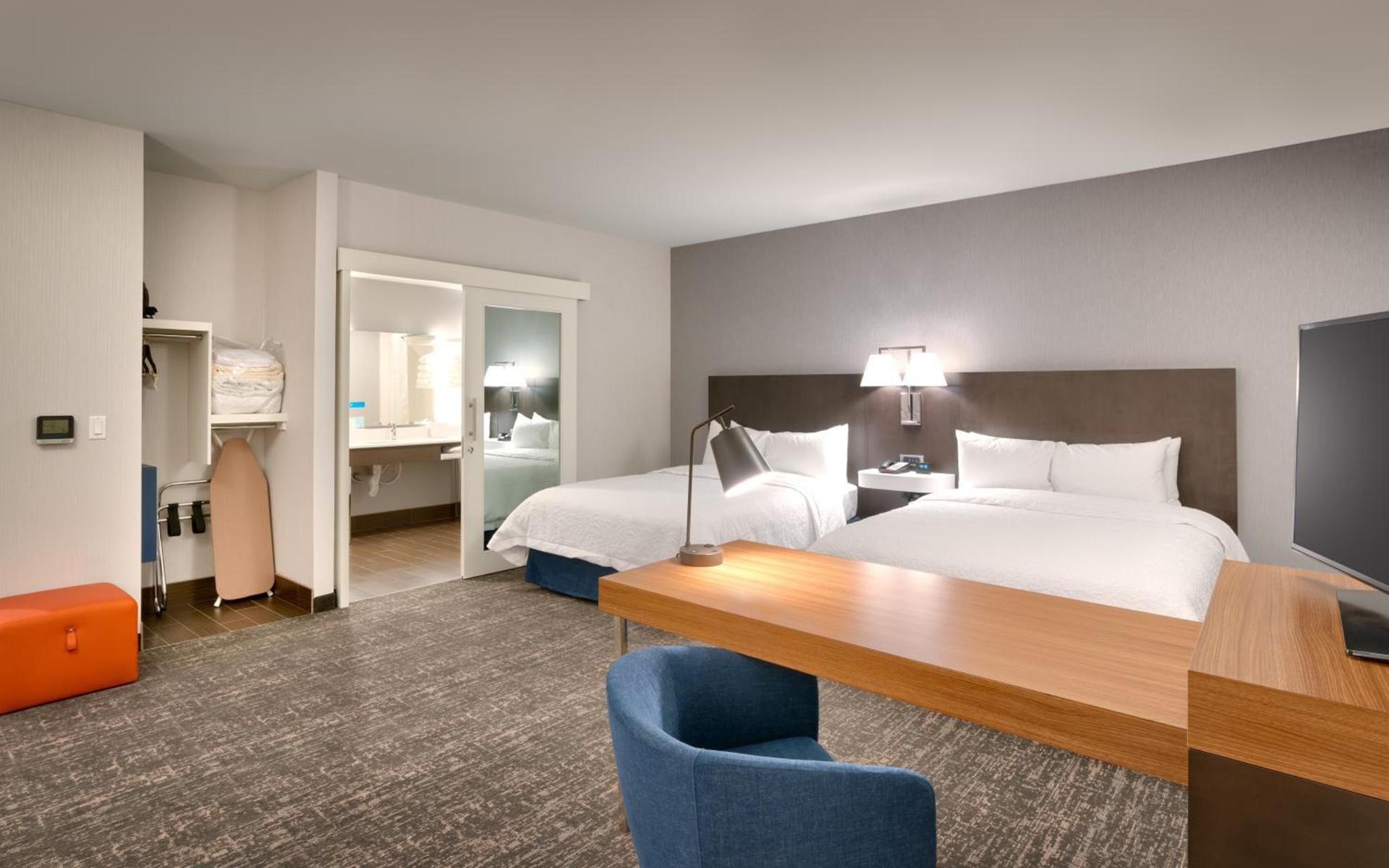 Hampton Inn & Suites Anaheim Resort Convention Center photo 42
