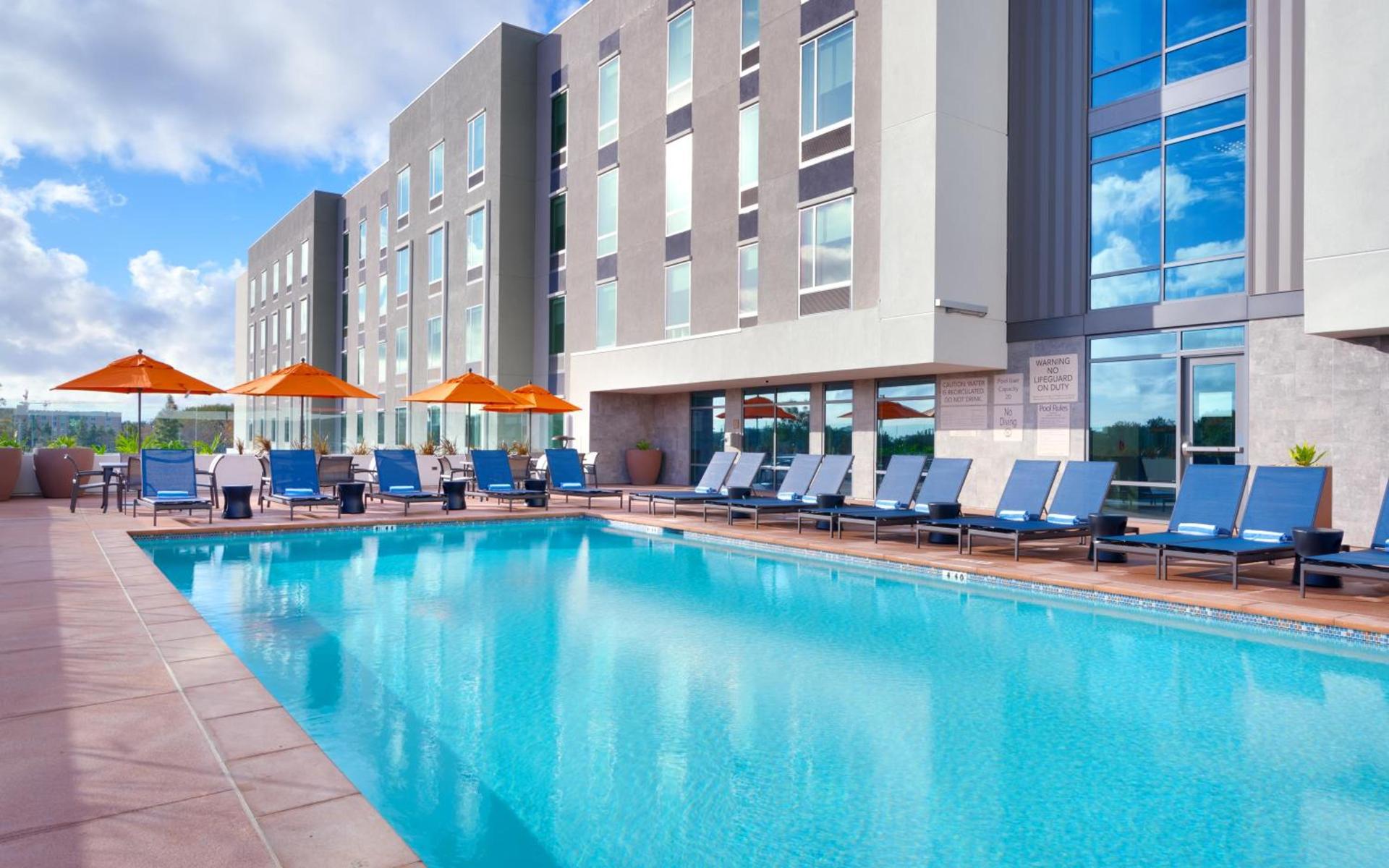 Hampton Inn & Suites Anaheim Resort Convention Center photo 48